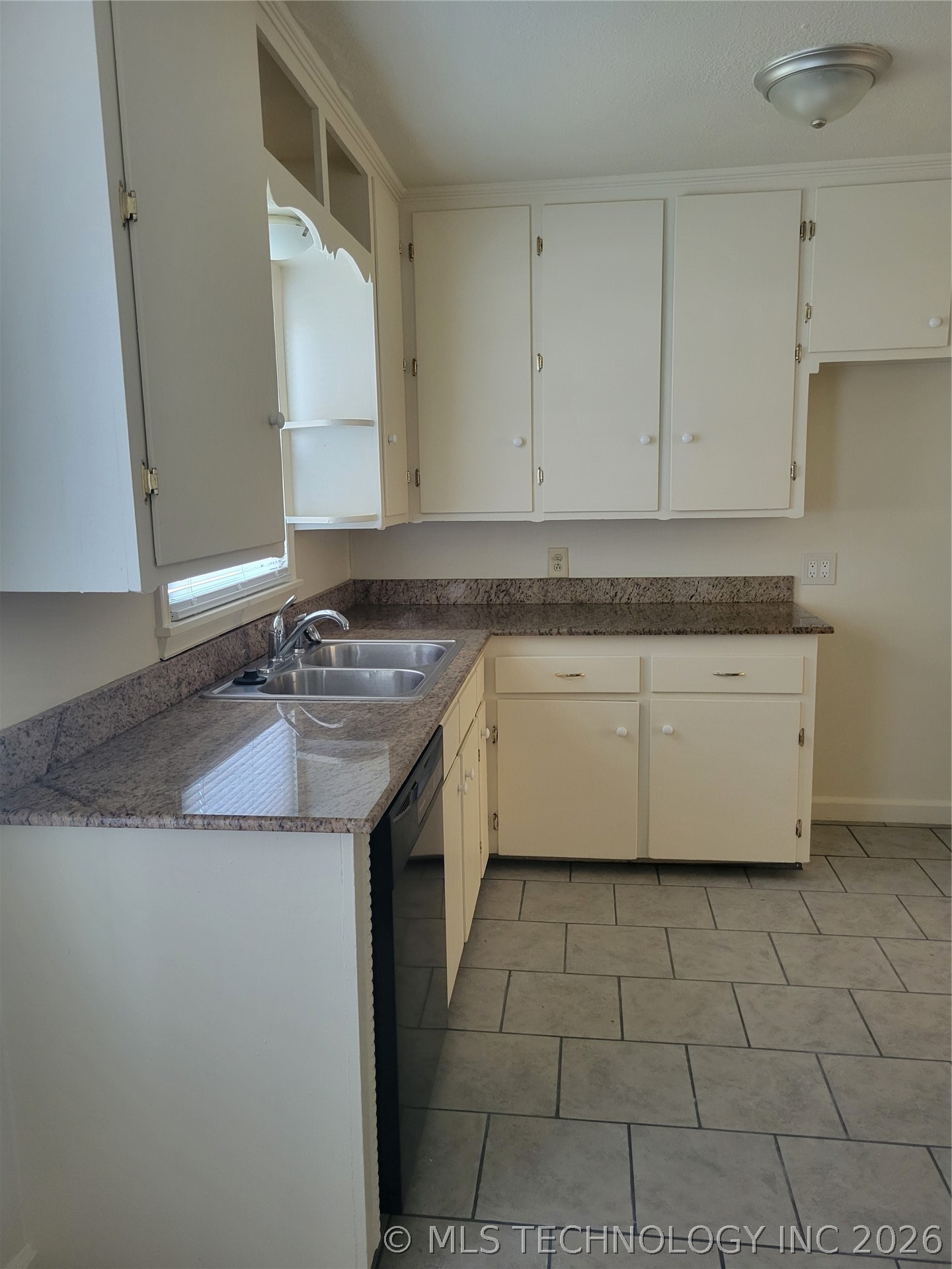 3506 S Jamestown Avenue Property Photo 9