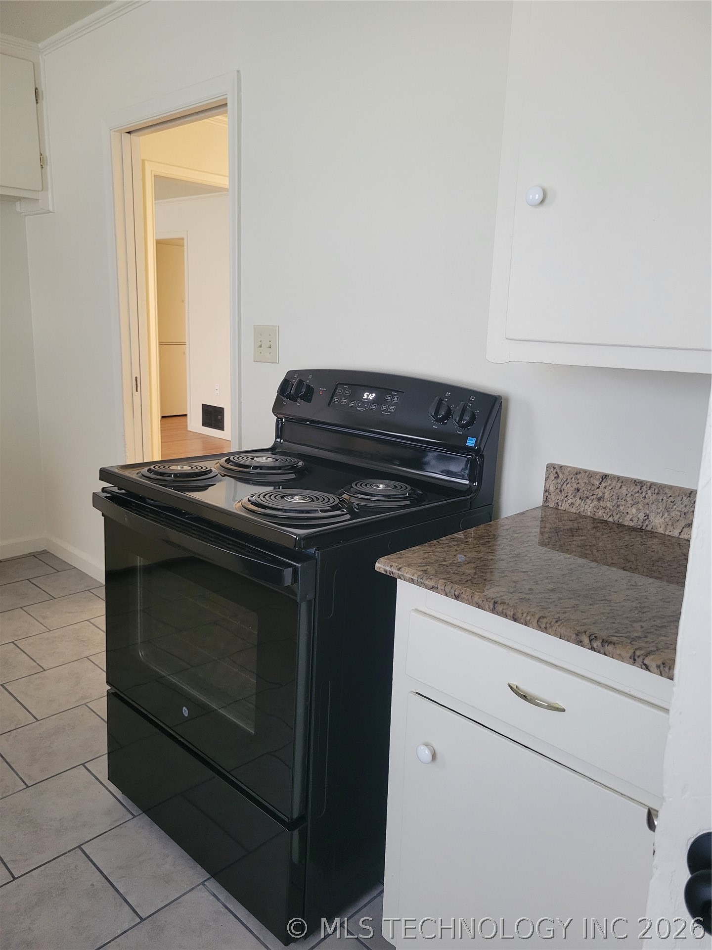 3506 S Jamestown Avenue Property Photo 10