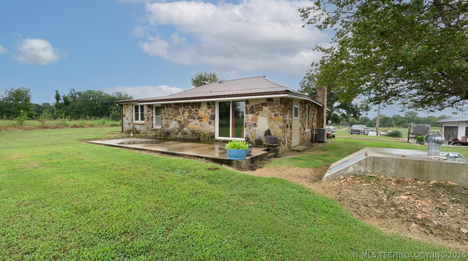 59300 E 170 Road Property Photo 4