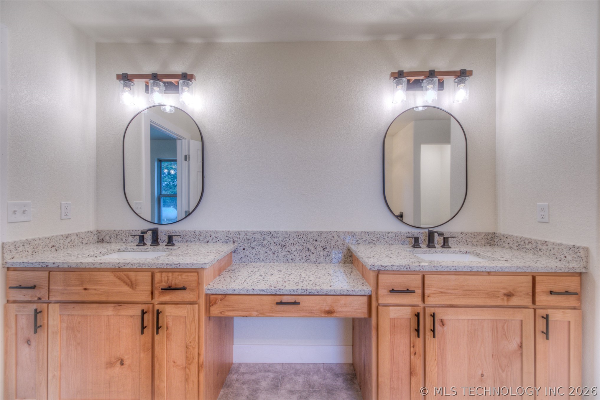 520 N Basin Road Property Photo 30