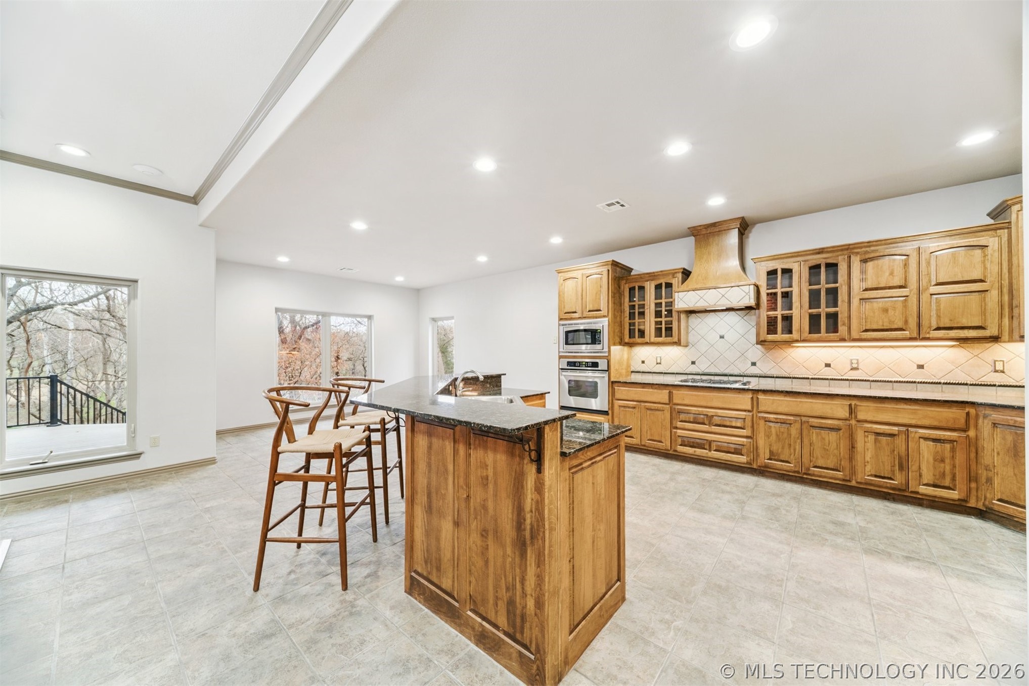 11069 S 55th Place Property Photo 12