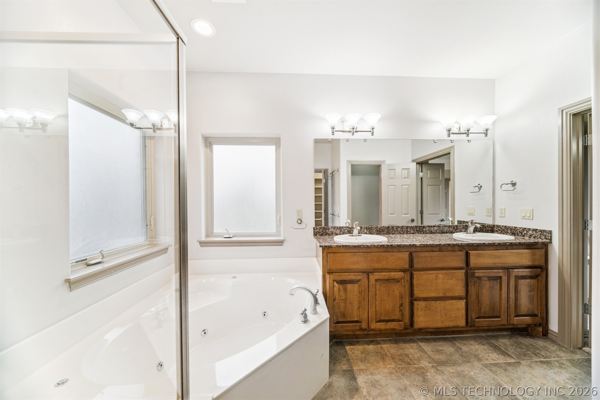 11069 S 55th Place Property Photo 23