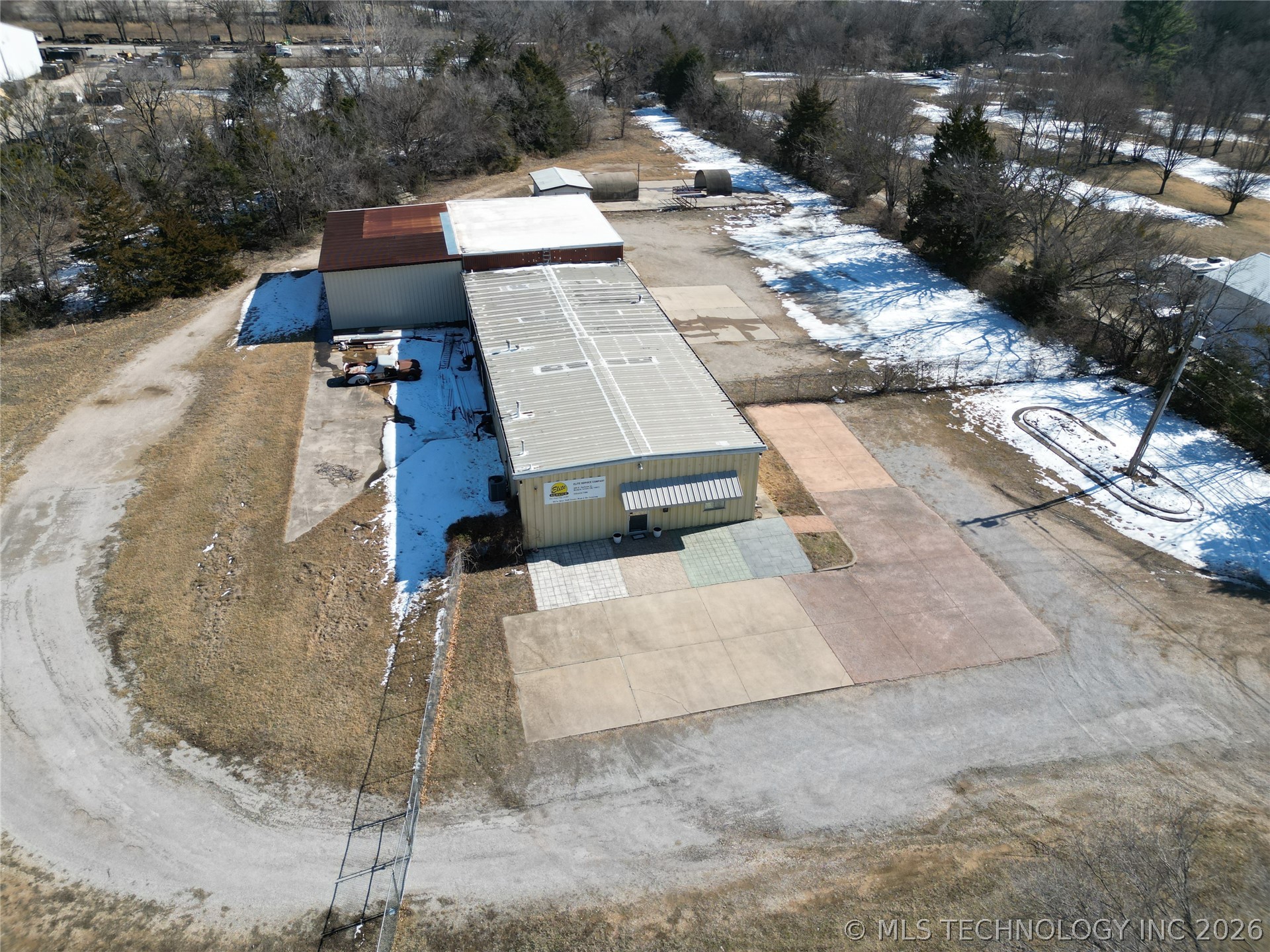 400 E Jackson Street Property Photo 2