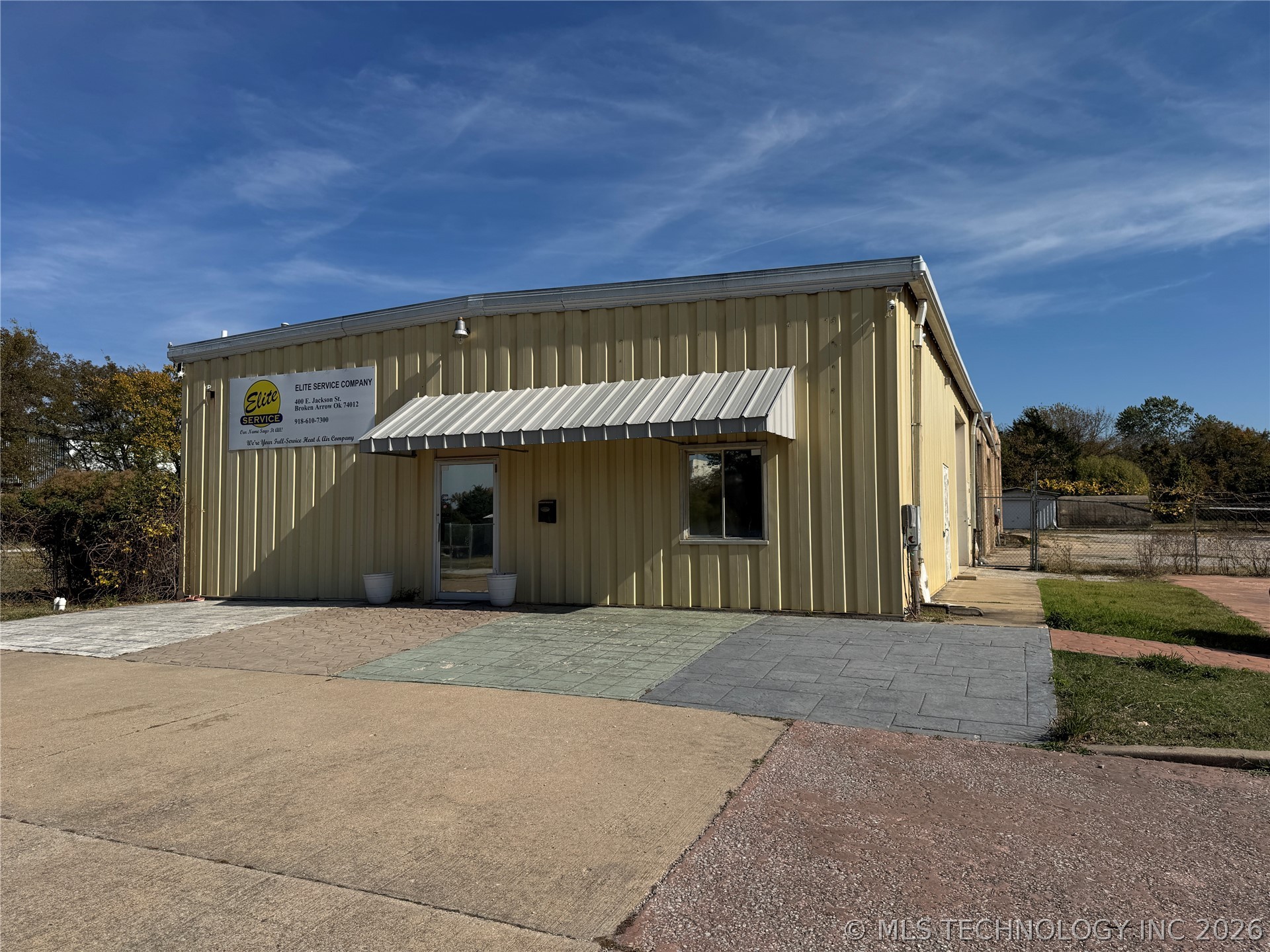 400 E Jackson Street Property Photo 16
