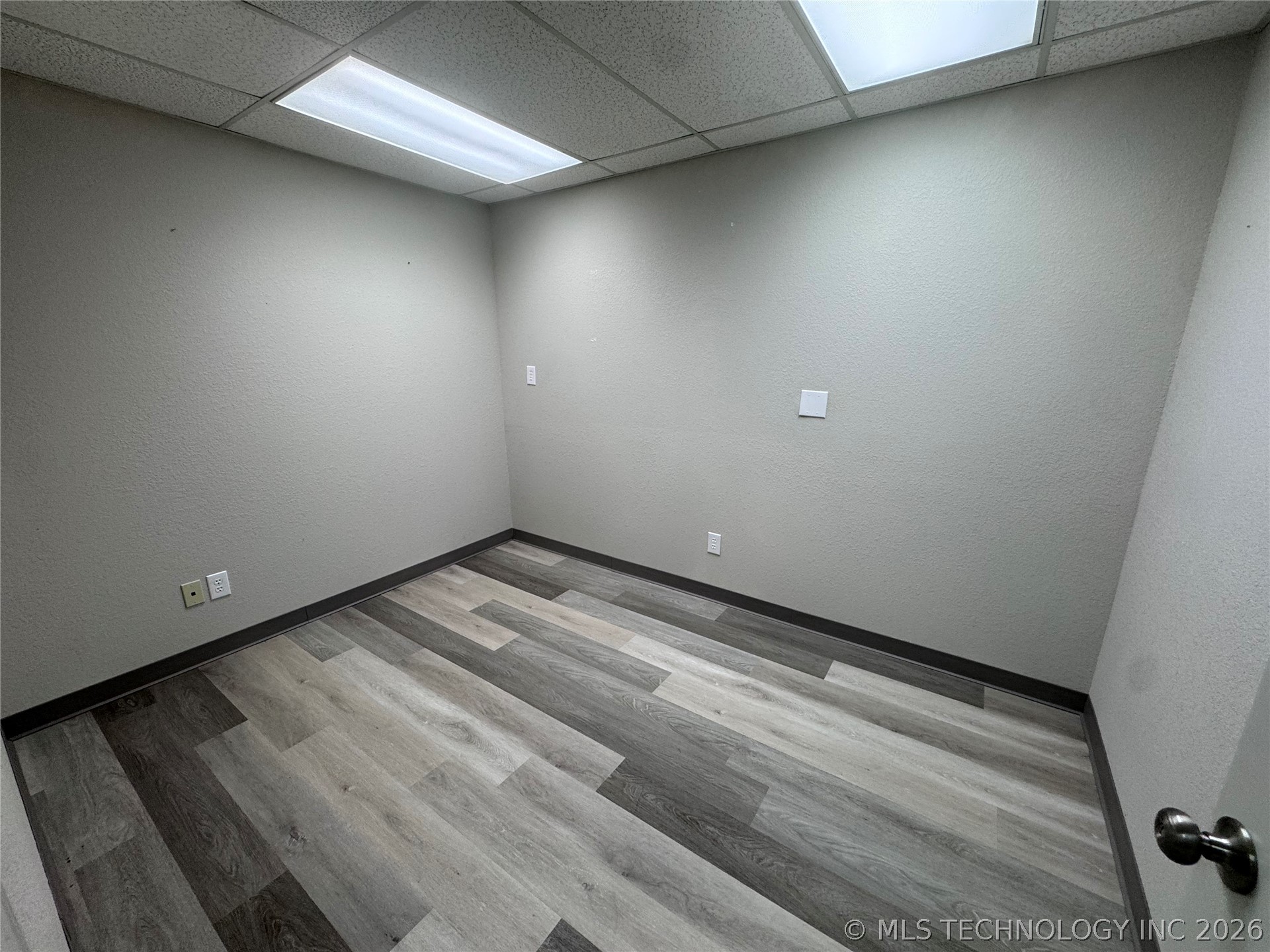 400 E Jackson Street Property Photo 22
