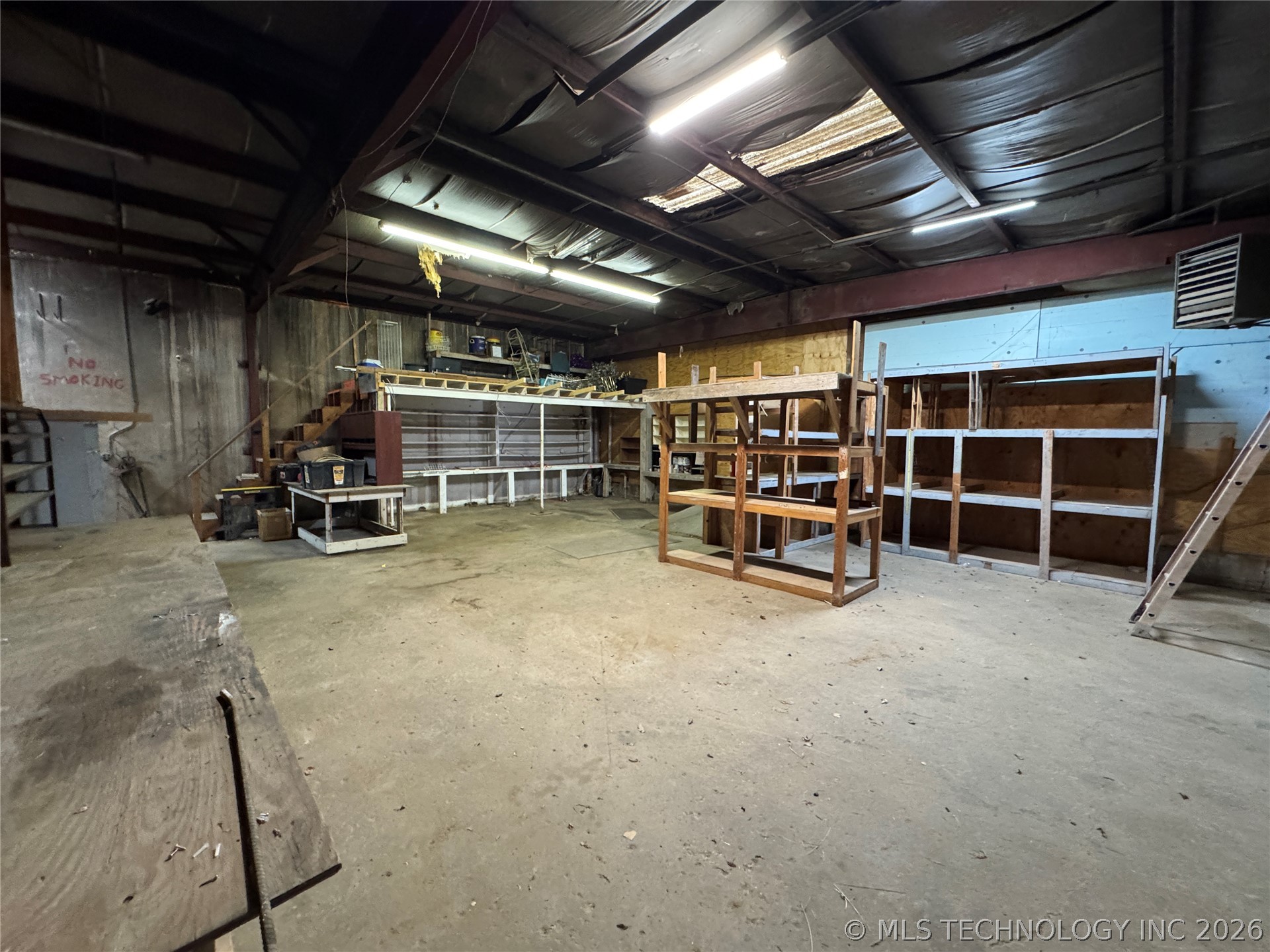 400 E Jackson Street Property Photo 29