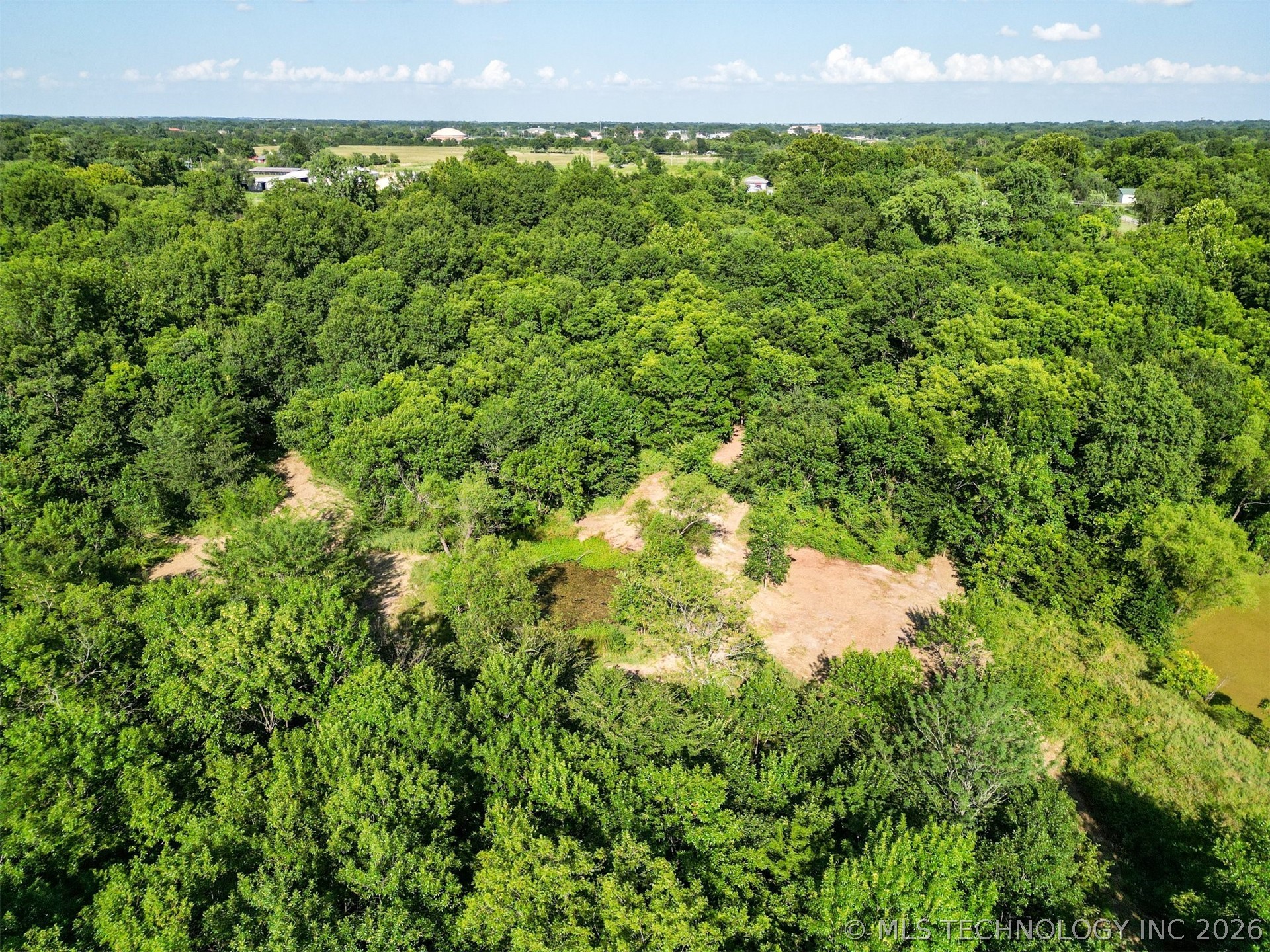 10 N Oklahoma Avenue Property Photo 8