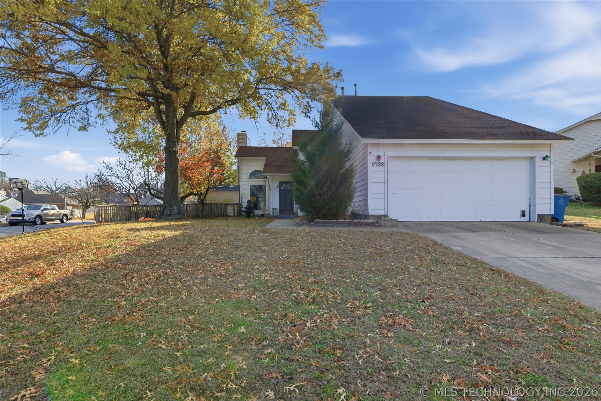 9722 S 69th East Avenue Property Photo 2