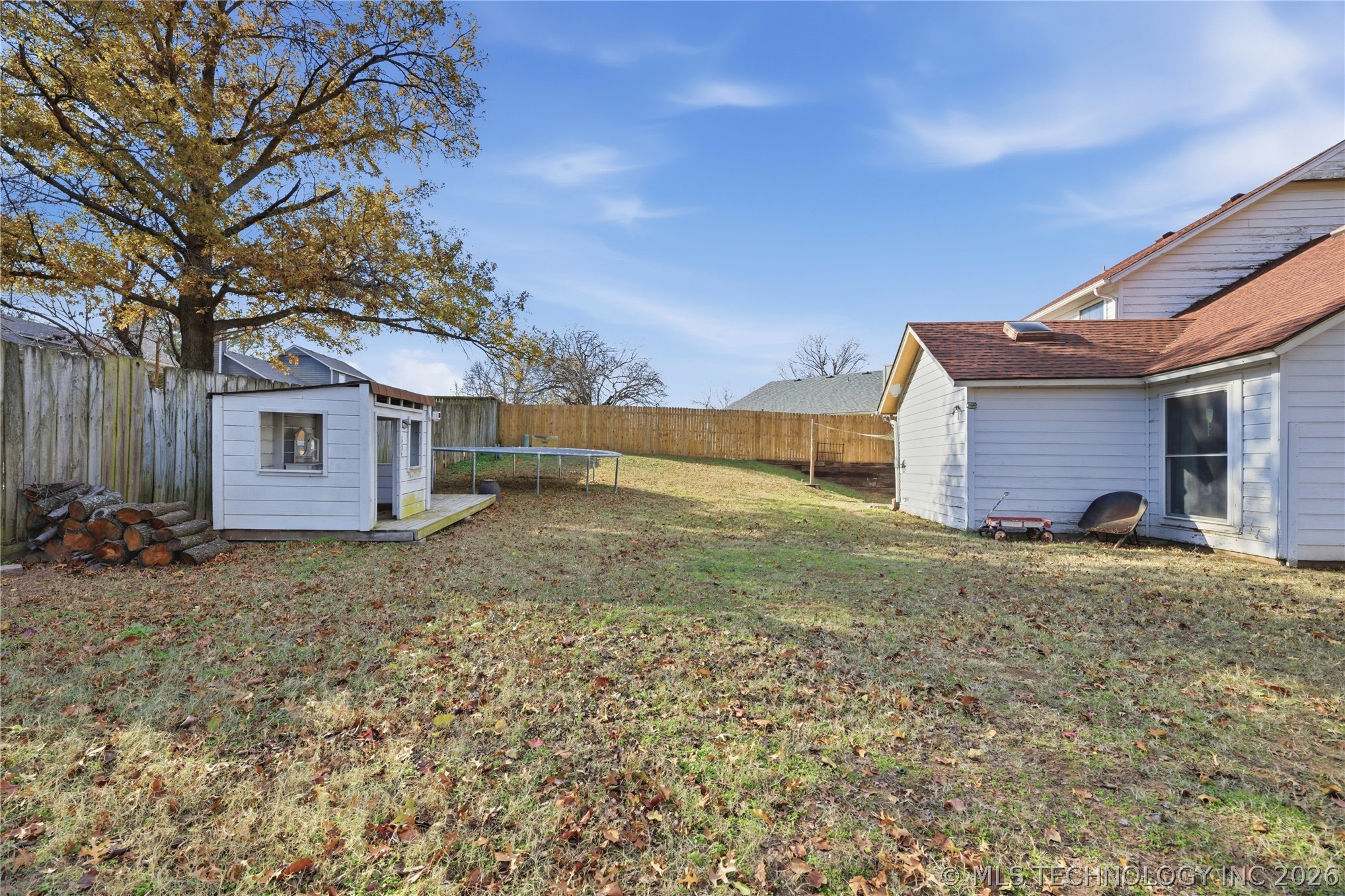 9722 S 69th East Avenue Property Photo 4
