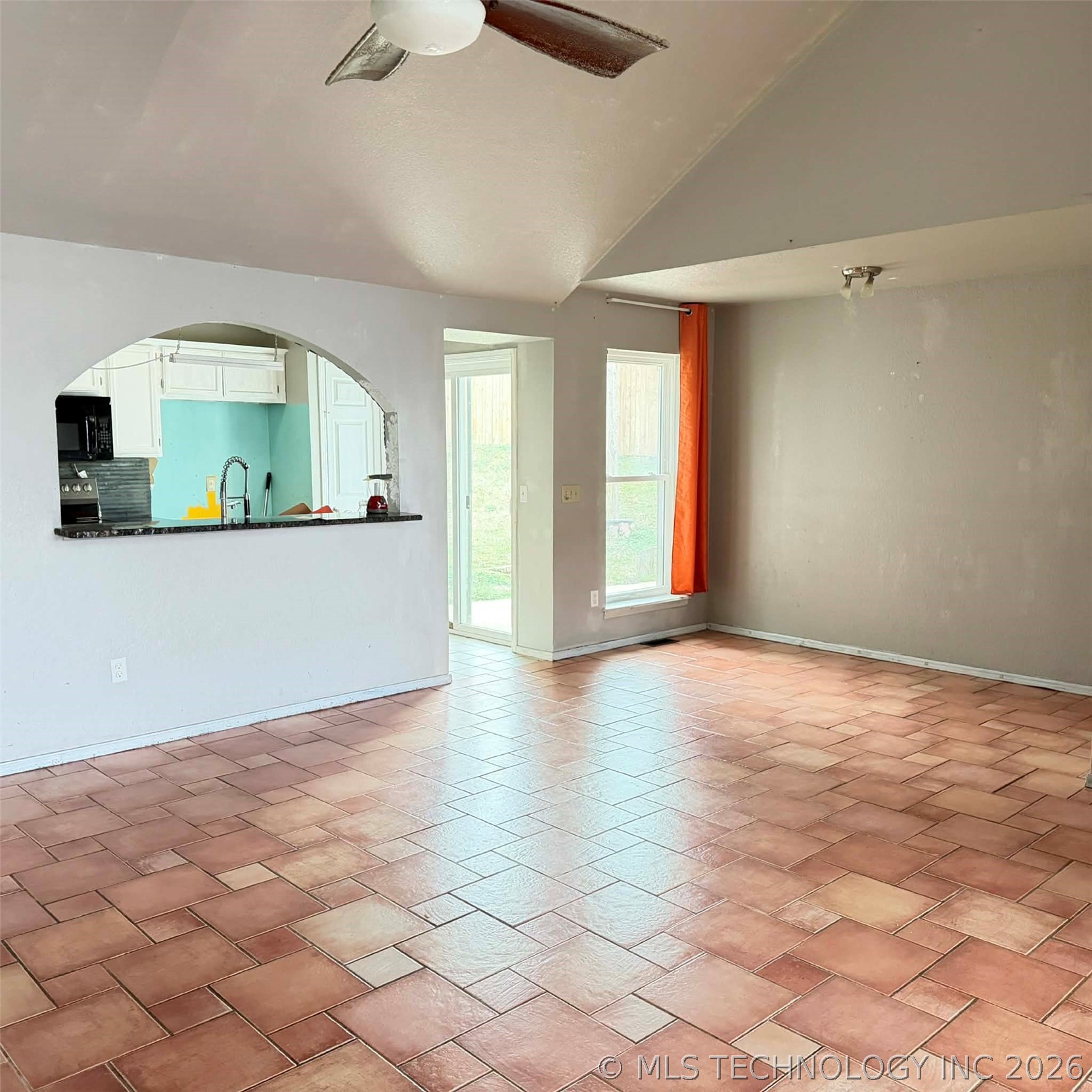 9722 S 69th East Avenue Property Photo 7
