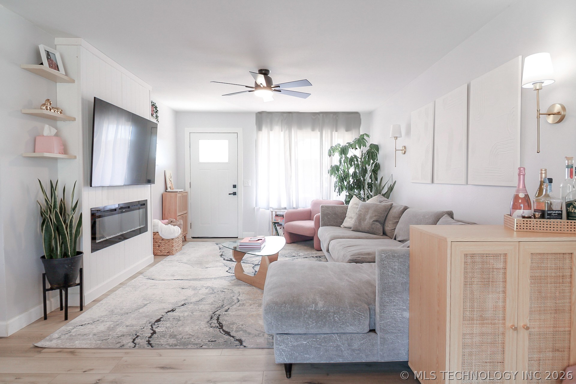 1537 E 50th Street Property Photo 4
