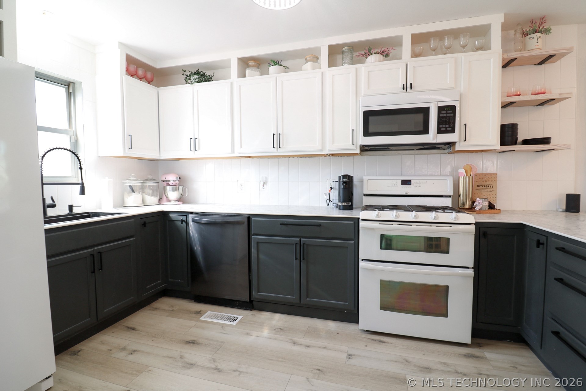 1537 E 50th Street Property Photo 7