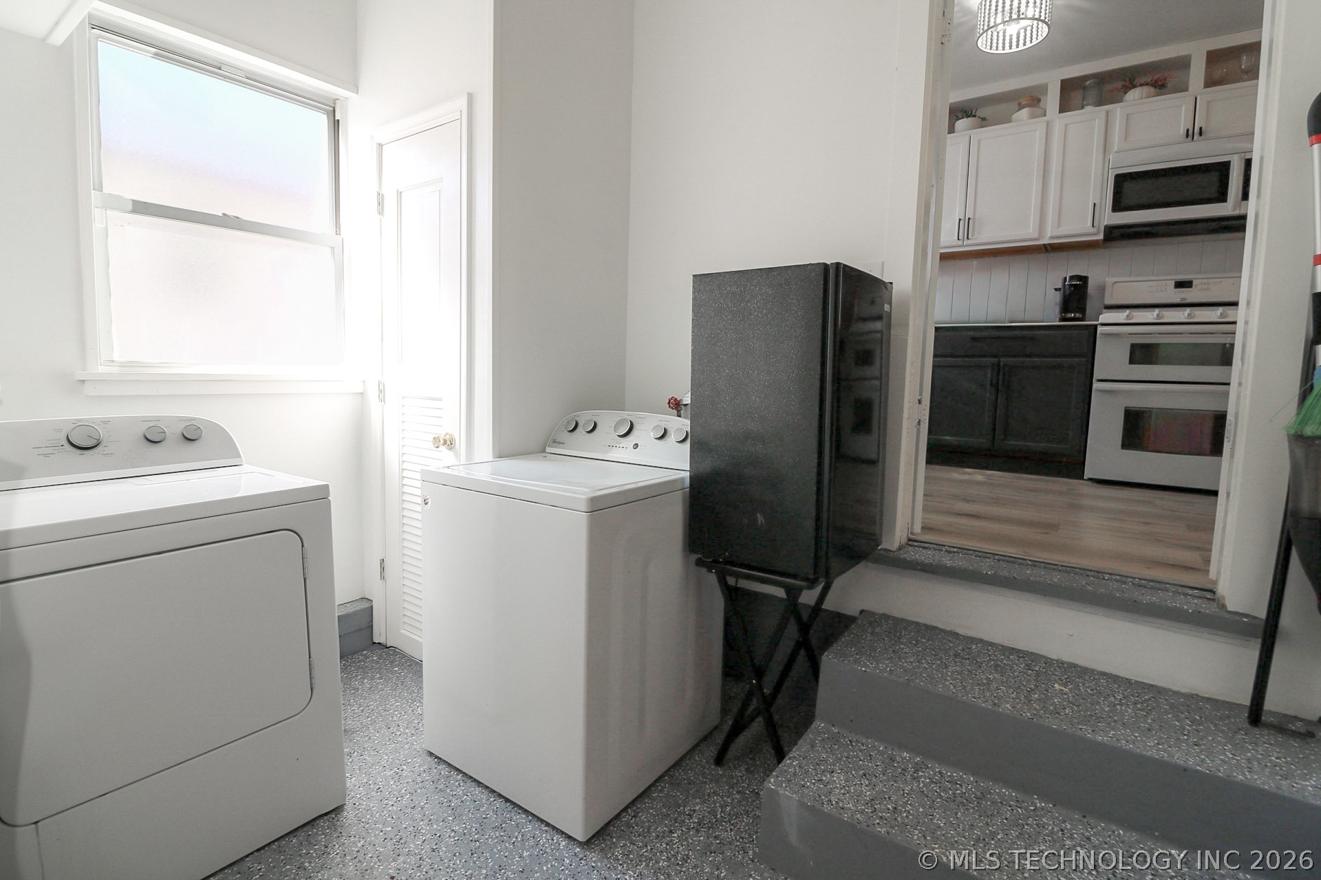 1537 E 50th Street Property Photo 17