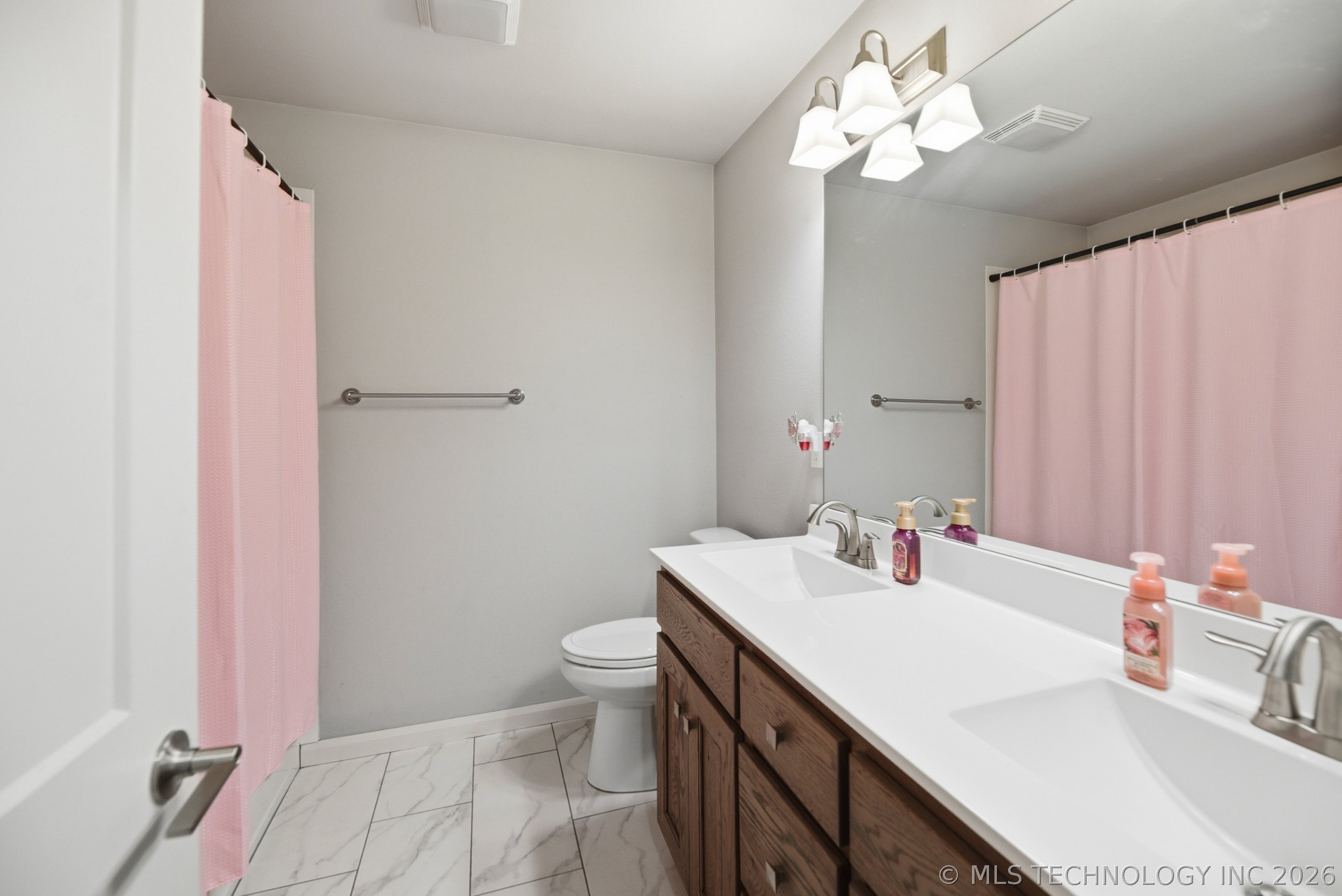 10116 S 229th East Avenue Property Photo 24