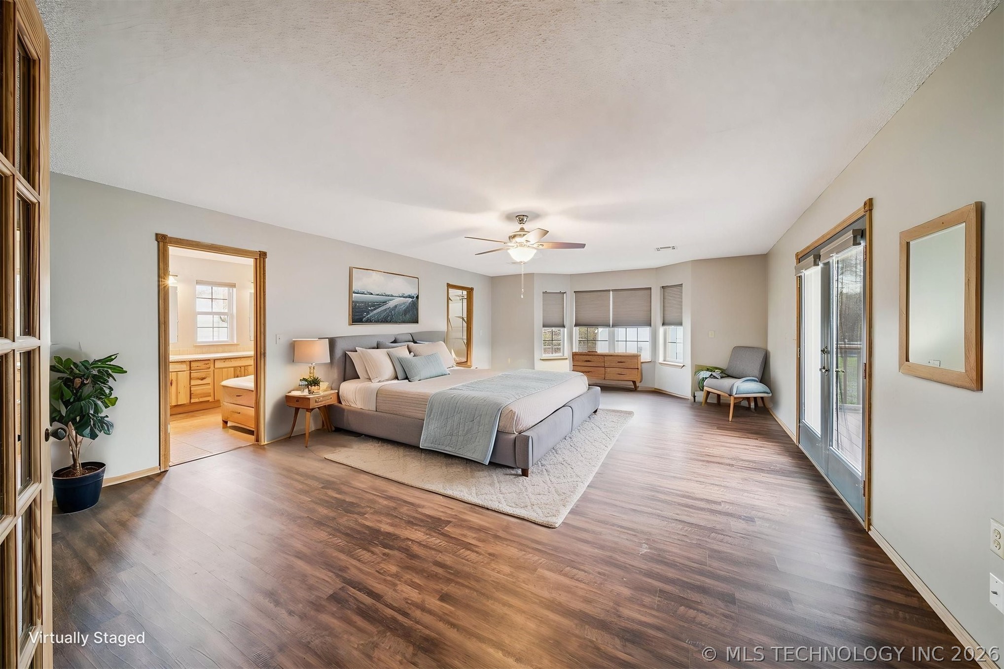 2 E Walnut Street Property Photo 16