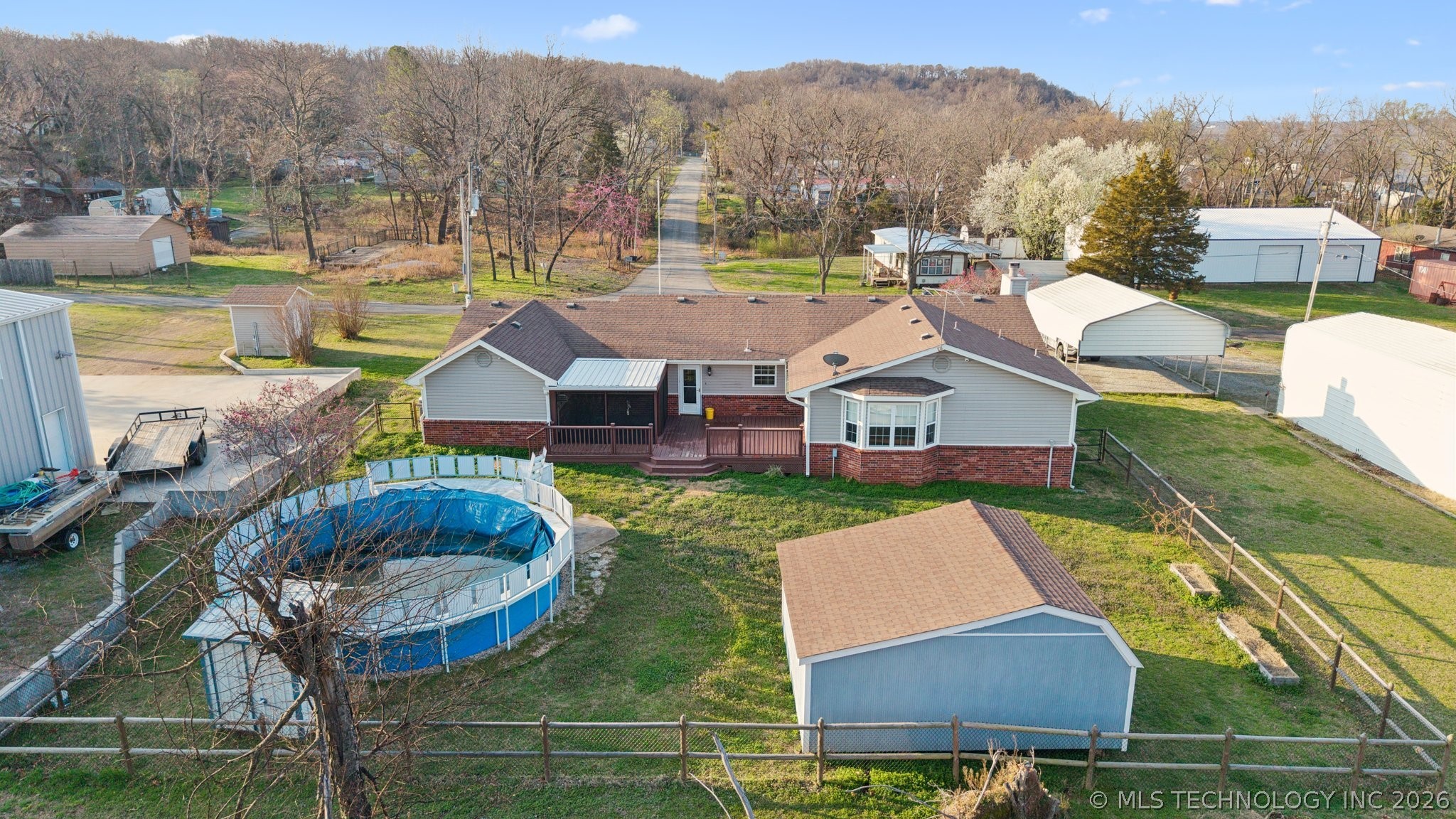 2 E Walnut Street Property Photo 42
