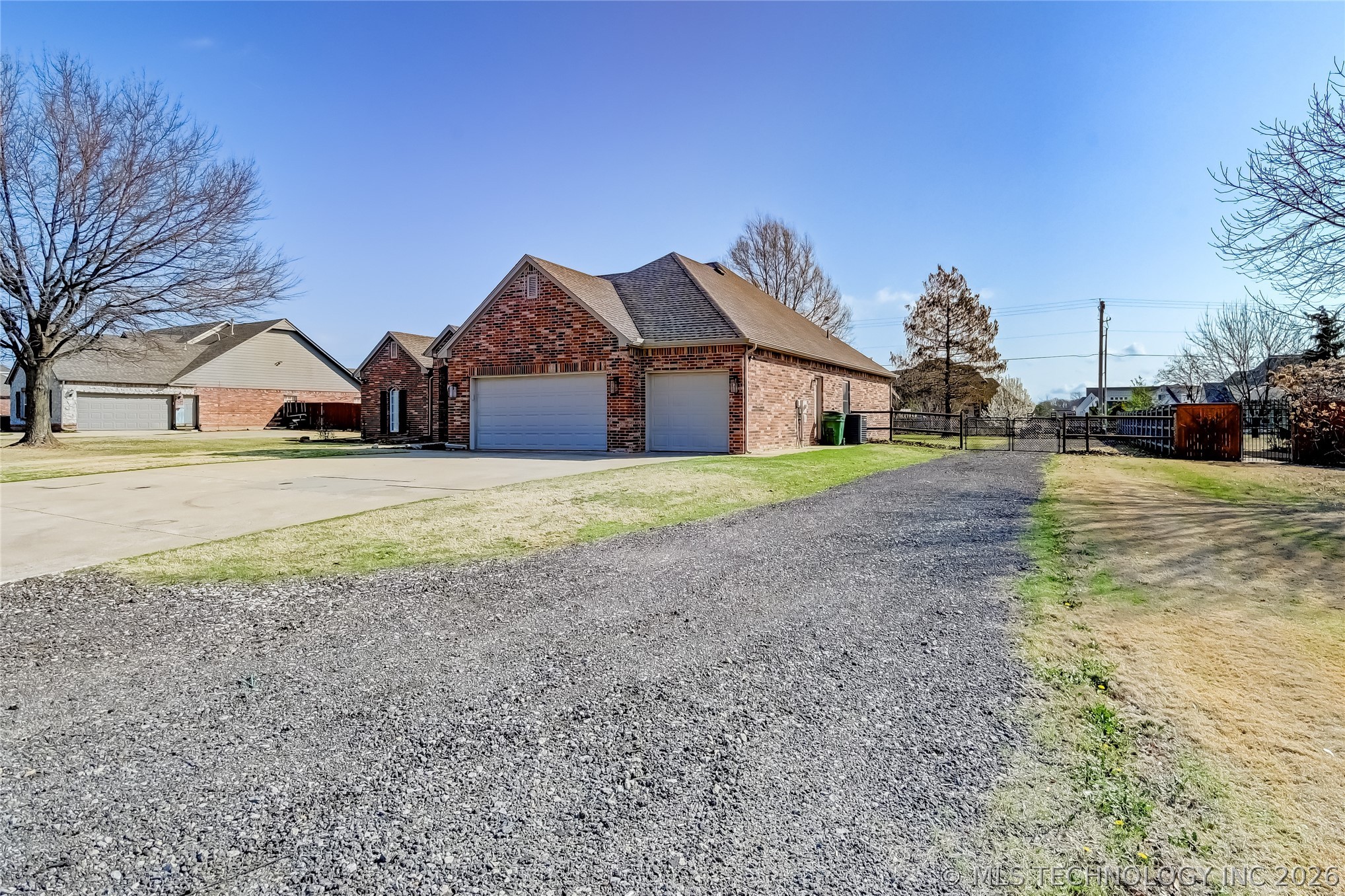 10505 S 217th East Avenue Property Photo 32
