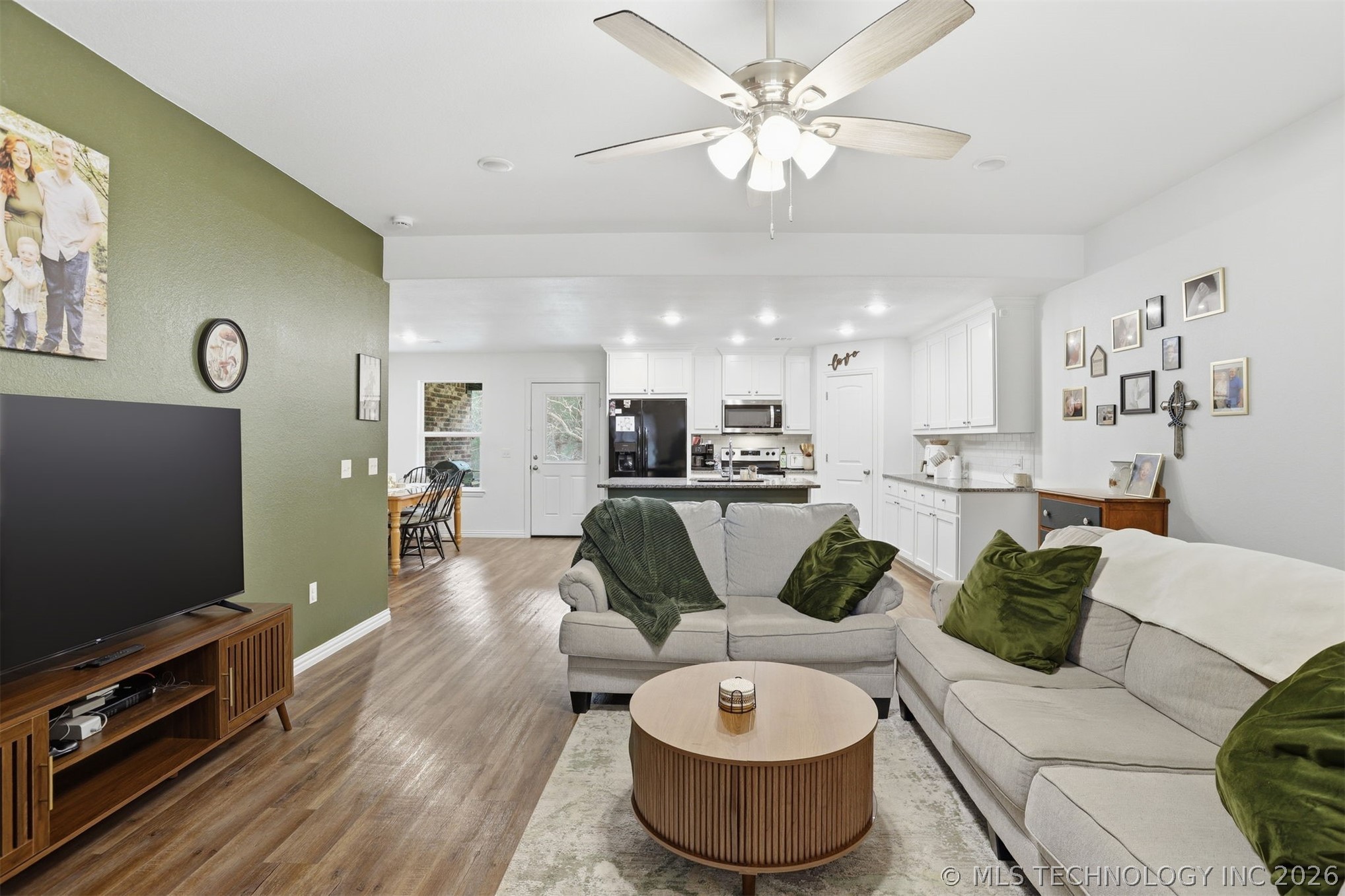 265 Rawlings Road Property Photo 4