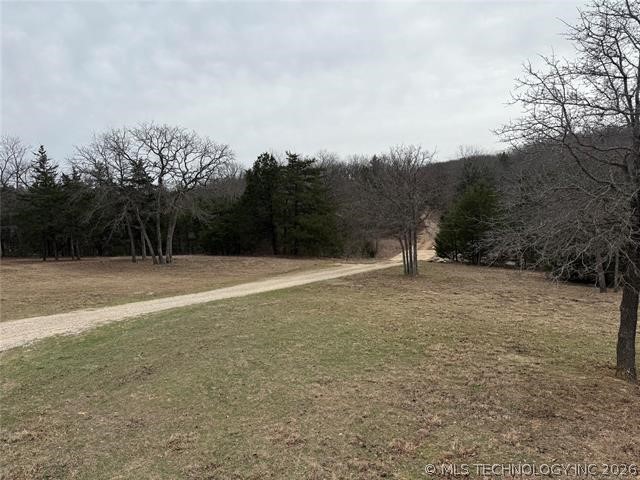 1501 Crestview Drive Property Photo 2