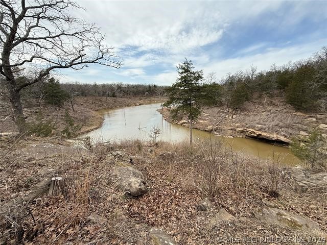 1501 Crestview Drive Property Photo 4