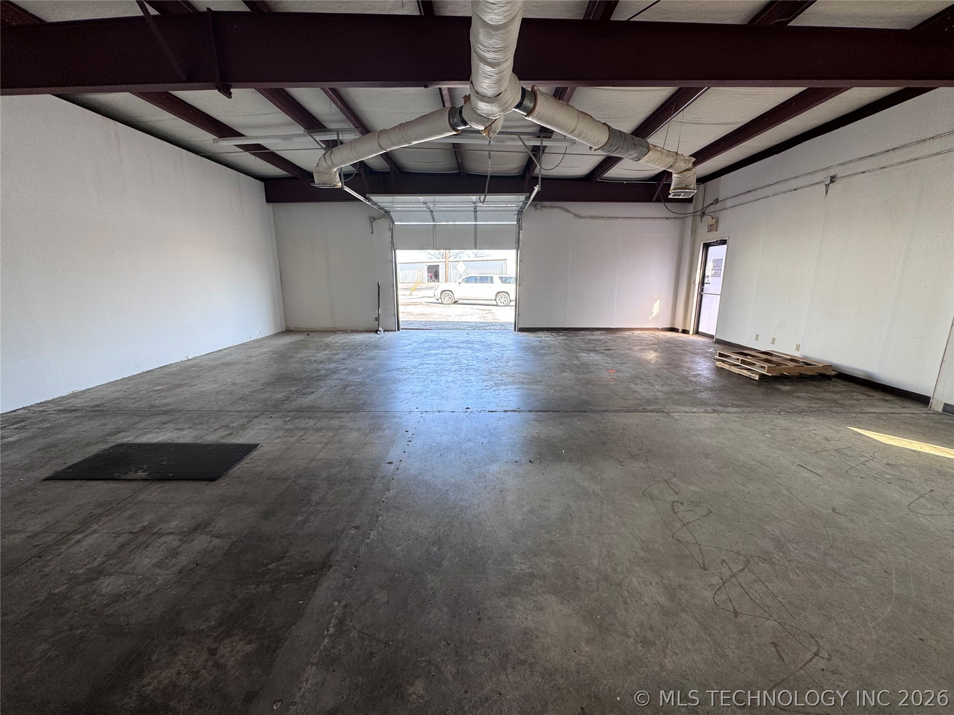 10816 E Newton Place Property Photo 3