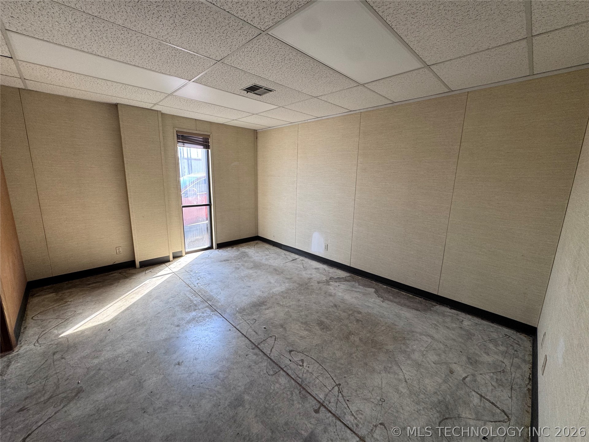 10816 E Newton Place Property Photo 7