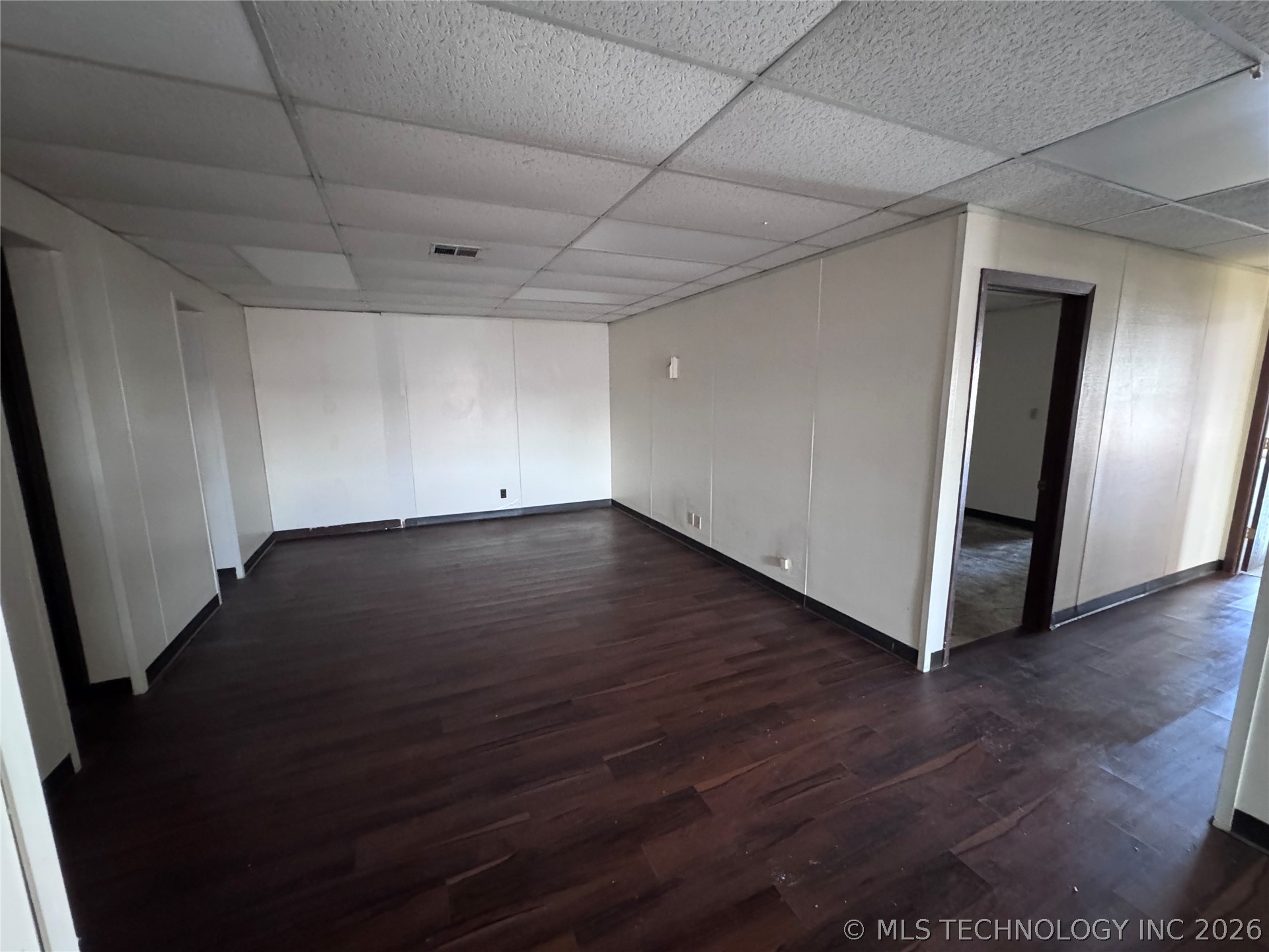 10816 E Newton Place Property Photo 8