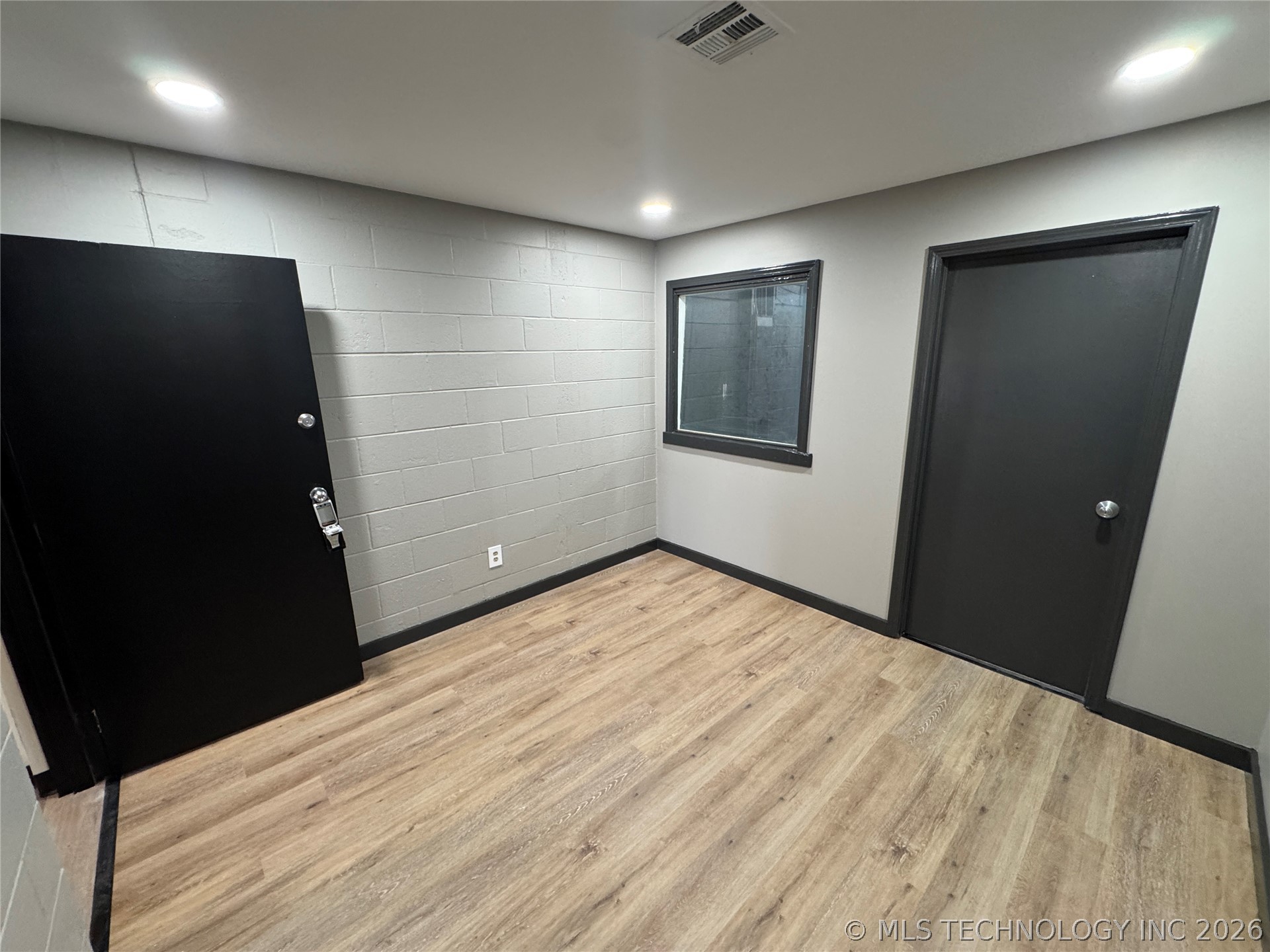 4468 S 74th East Avenue E Property Photo 2