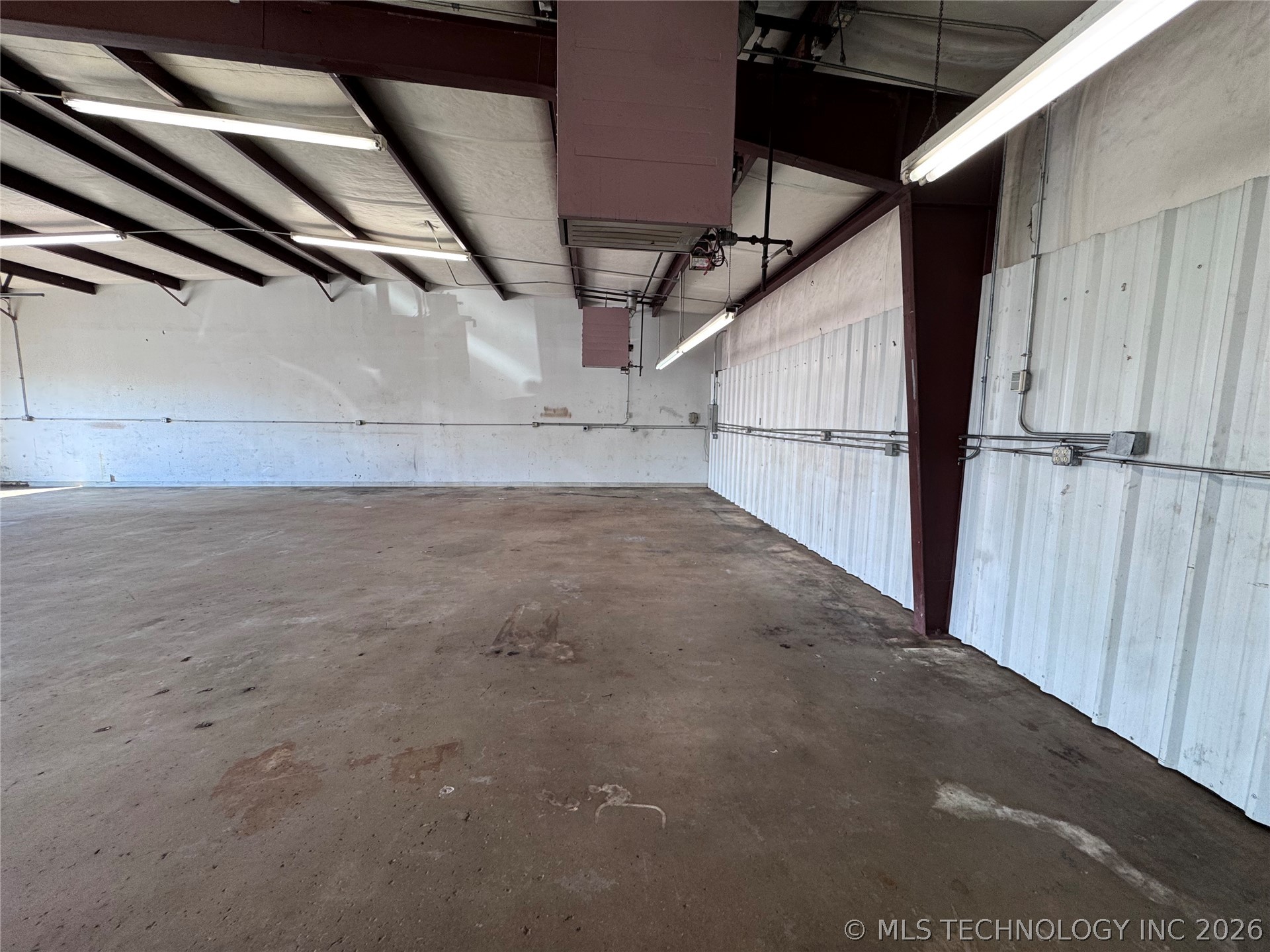 102 S 111th East Avenue Property Photo 5