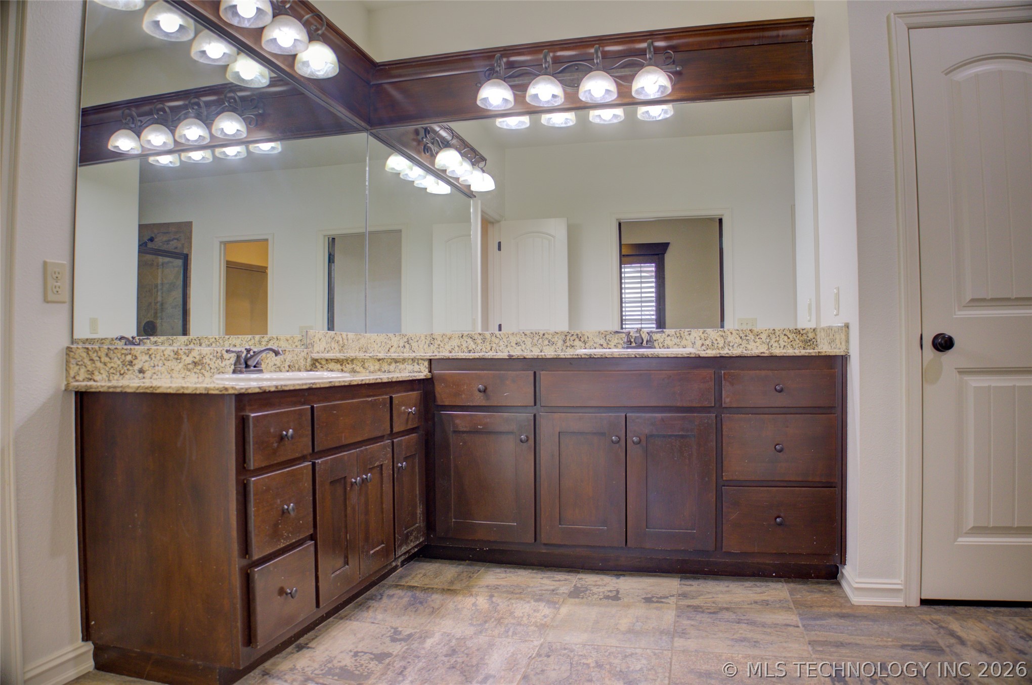 3735 W Austin Street Property Photo 27