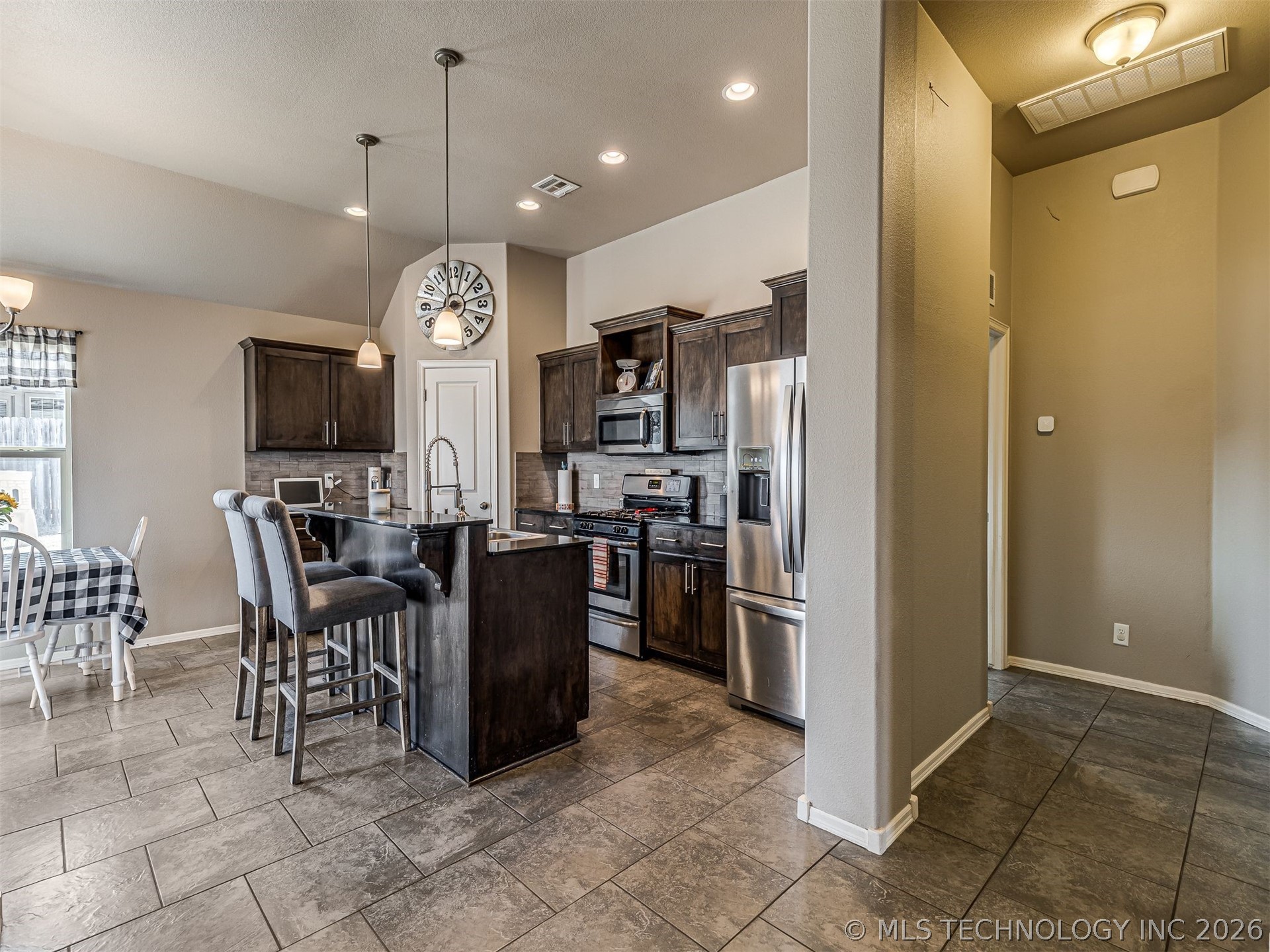 13605 S Owasso Avenue Property Photo 12