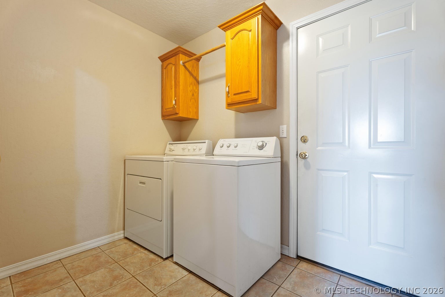 707 E 10th Street Property Photo 14
