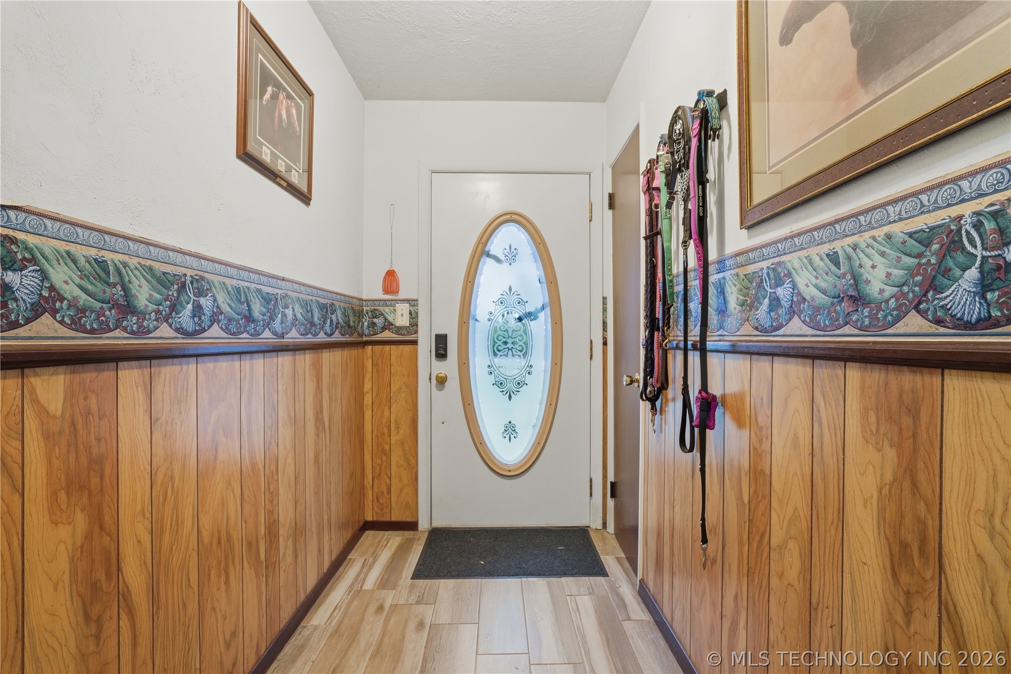 1707 N Maple Street Property Photo 4