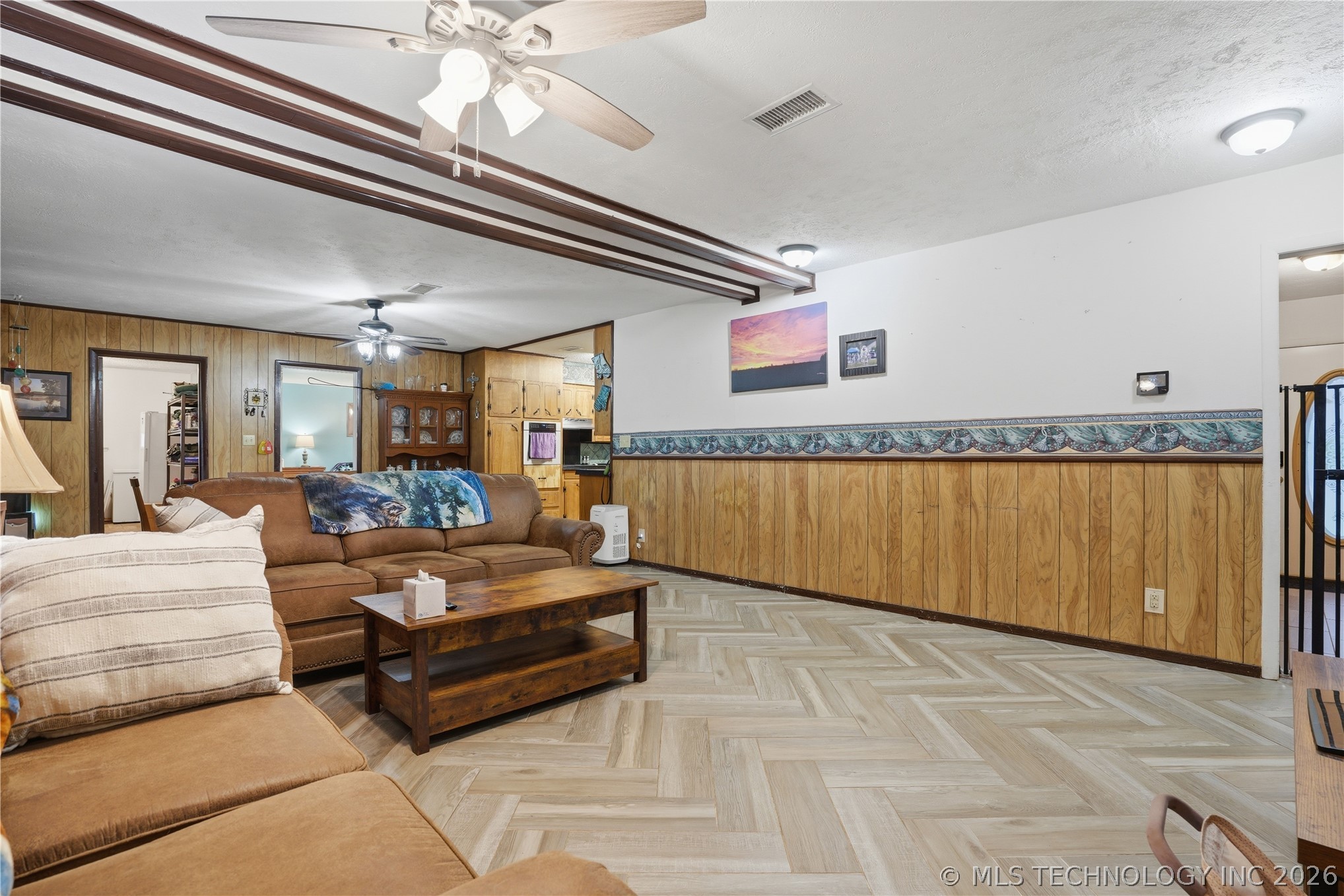 1707 N Maple Street Property Photo 8