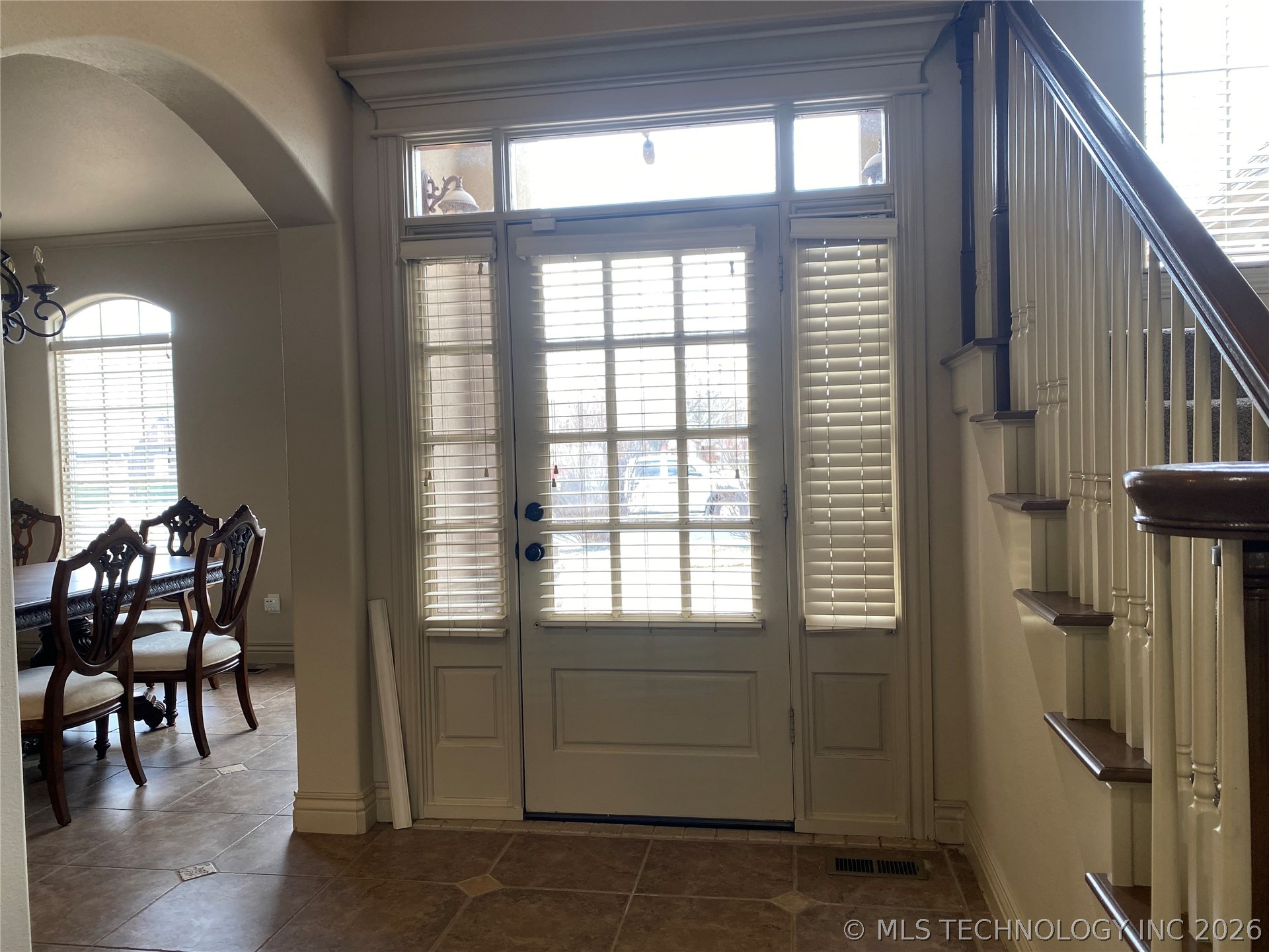 3605 N Narcissus Avenue Property Photo 4