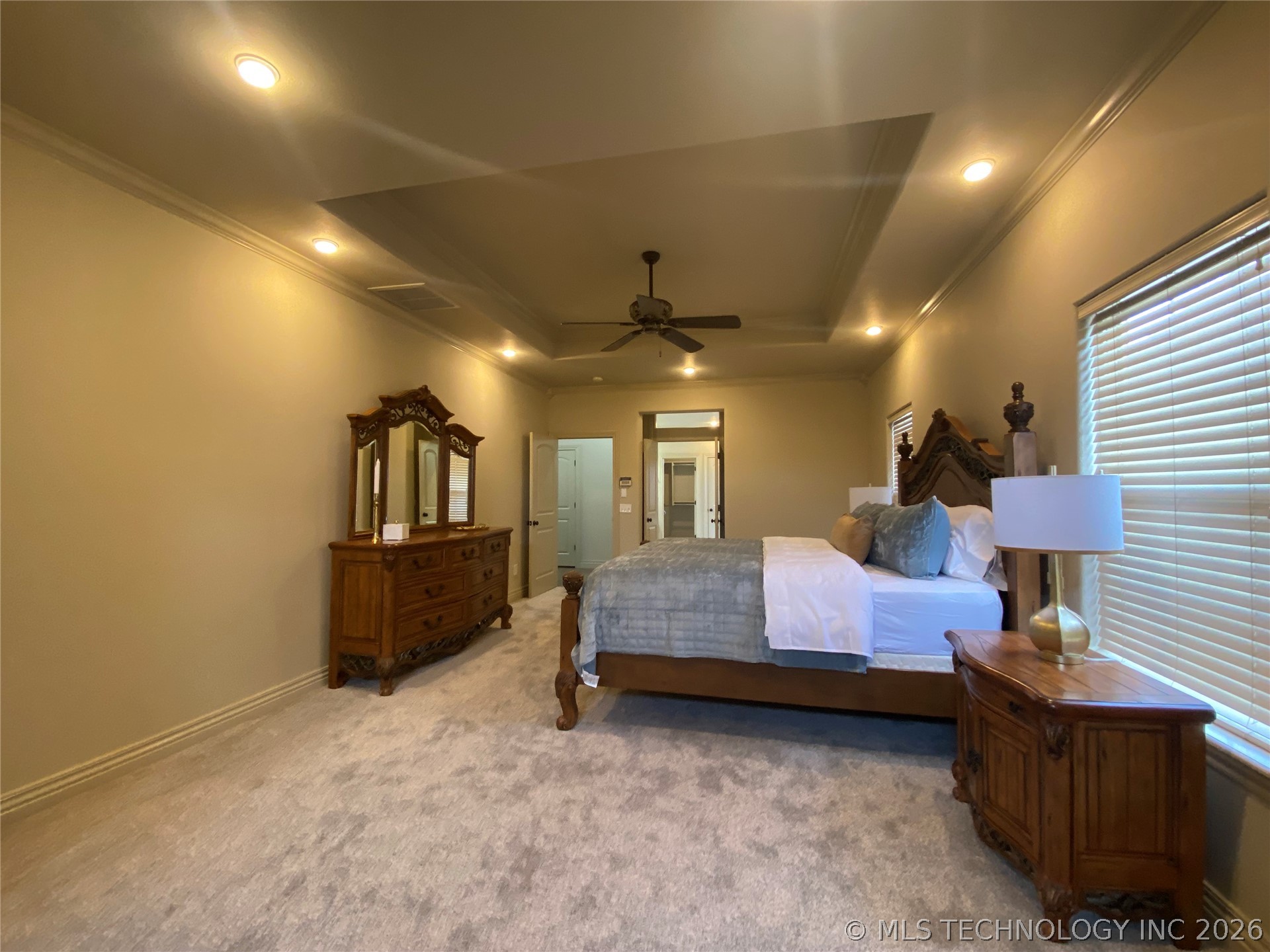 3605 N Narcissus Avenue Property Photo 23