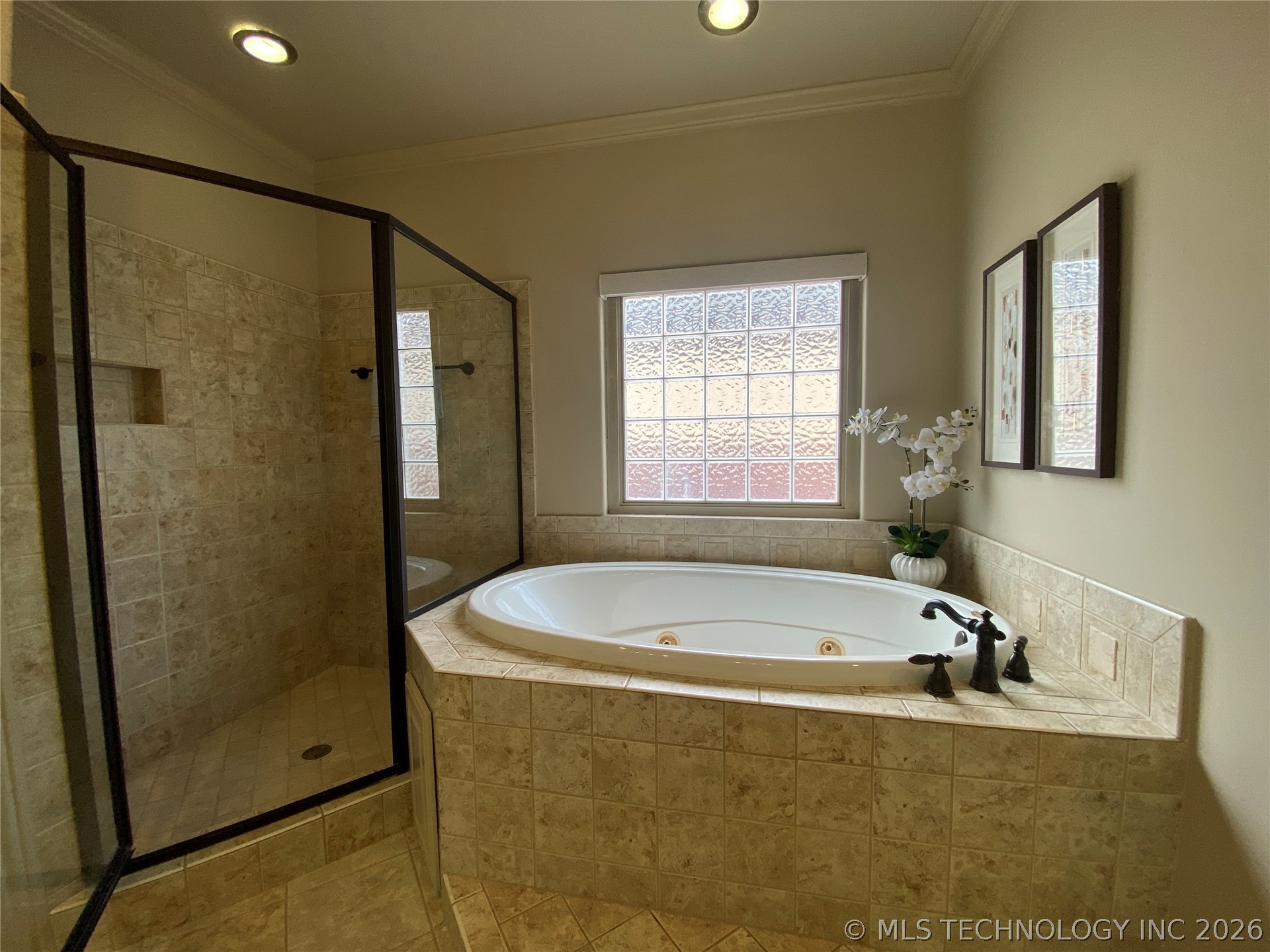 3605 N Narcissus Avenue Property Photo 25