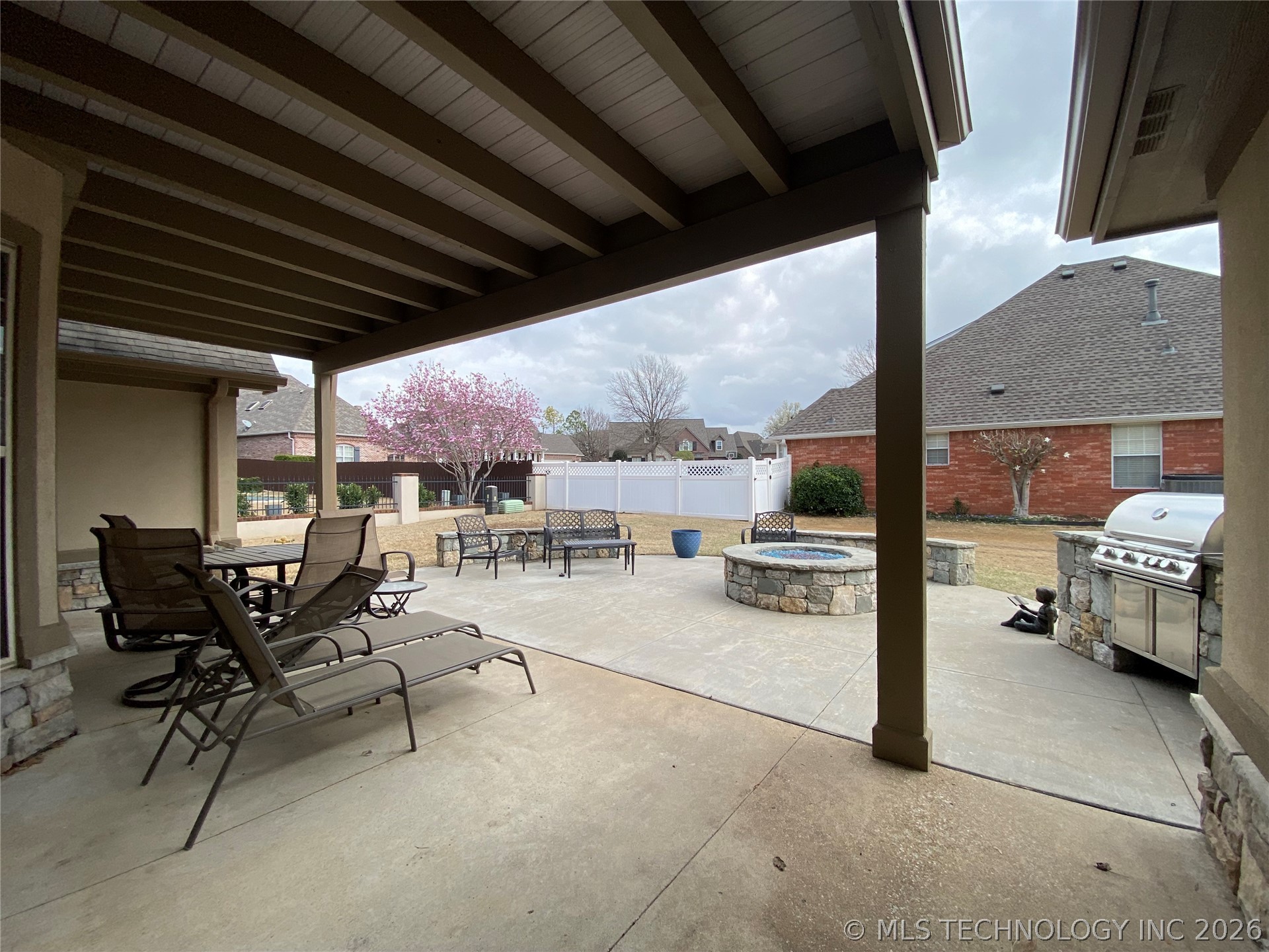 3605 N Narcissus Avenue Property Photo 52