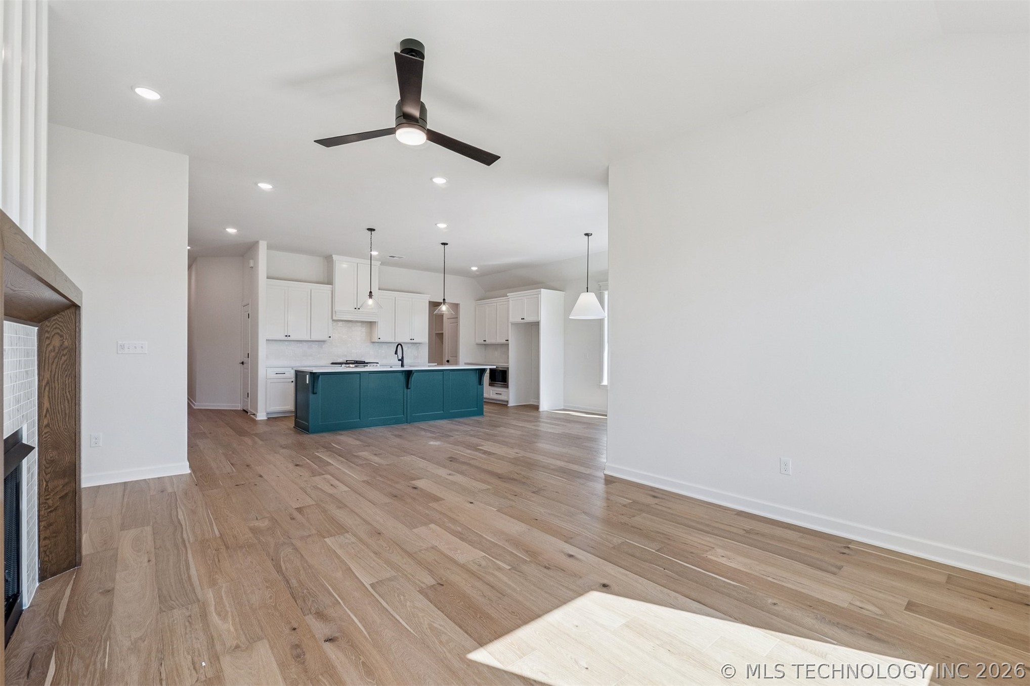 9730 E 132nd Street Property Photo 2