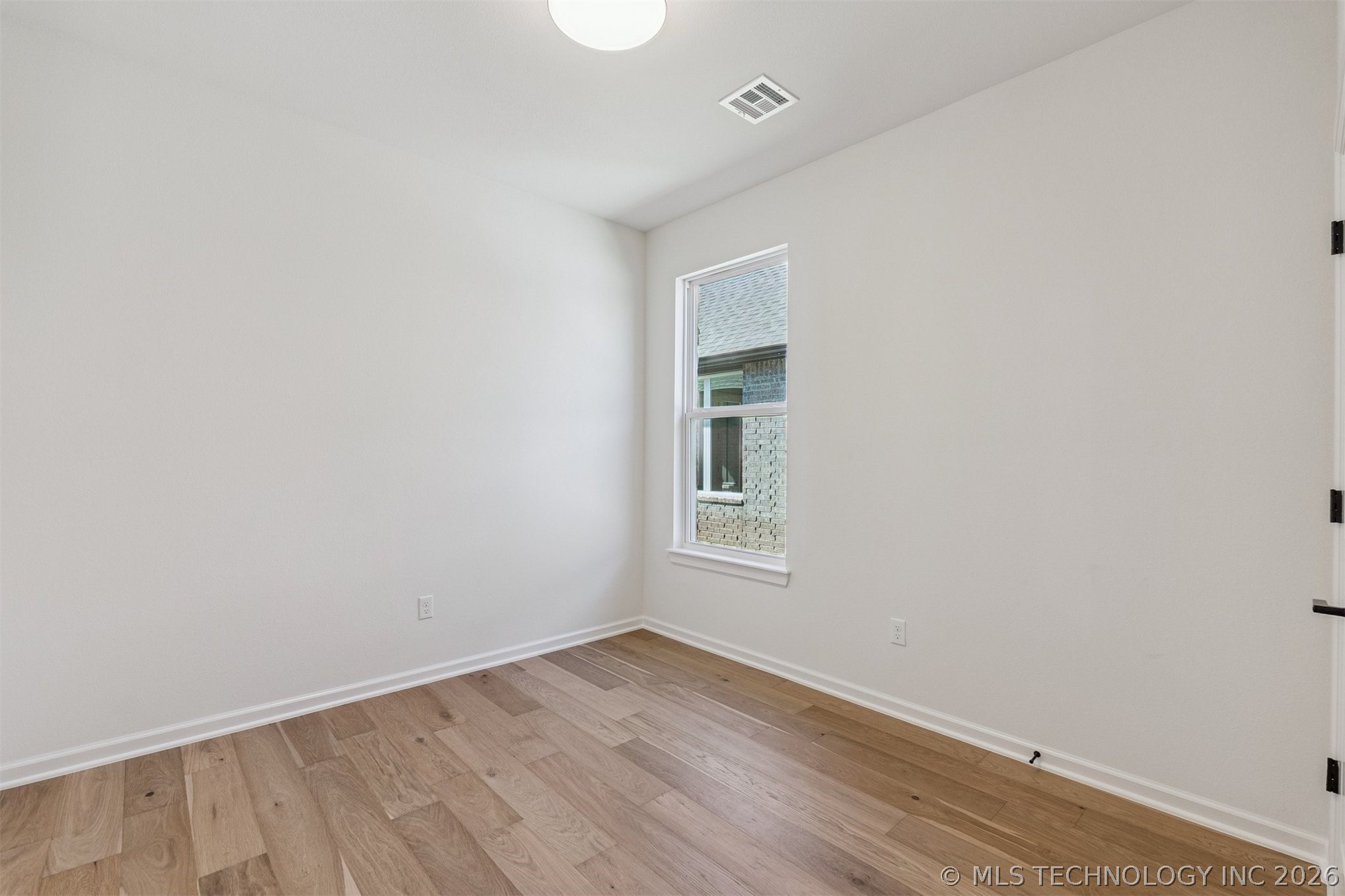 9730 E 132nd Street Property Photo 3