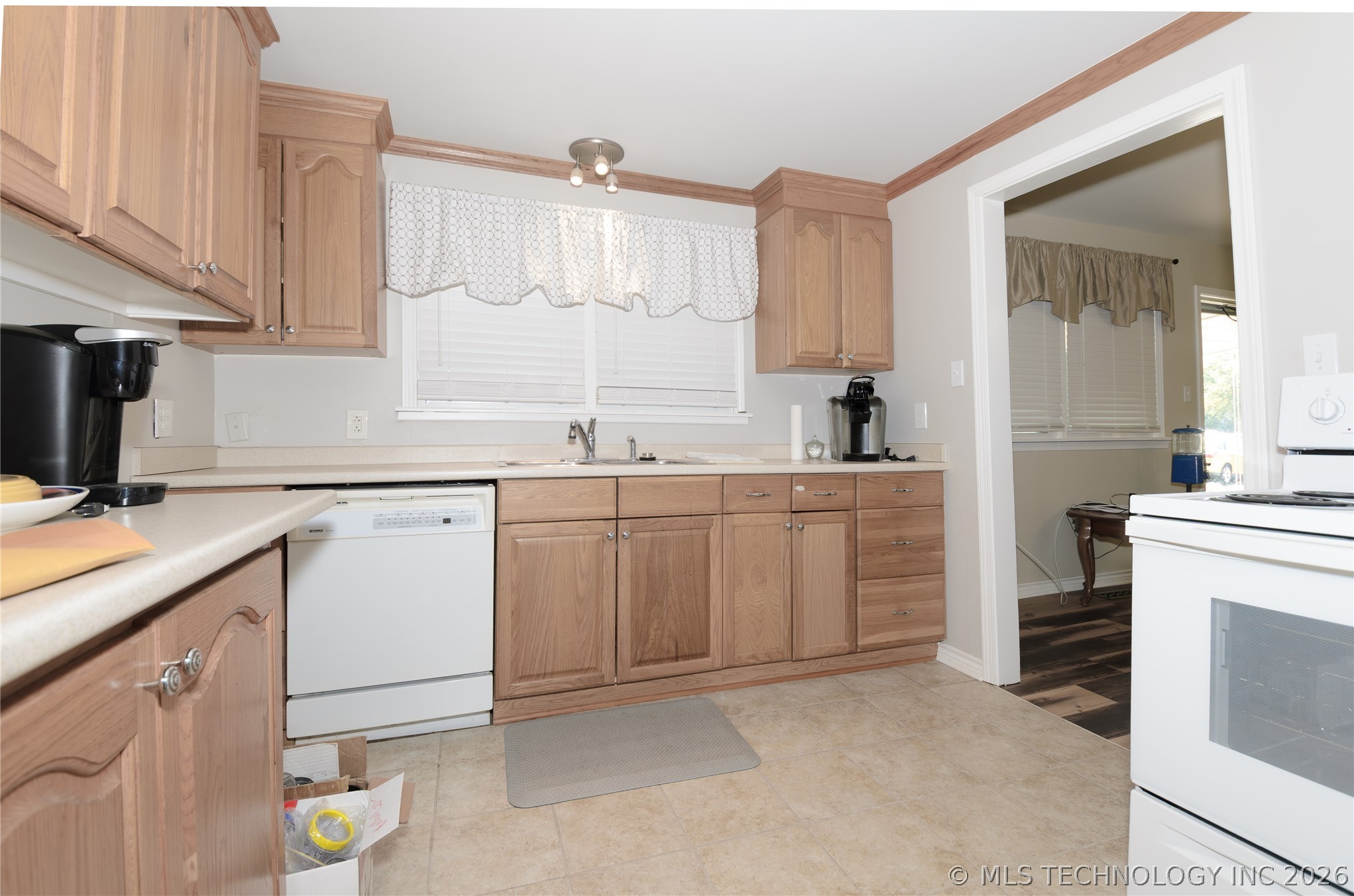 19202 S 46th East Avenue Property Photo 7
