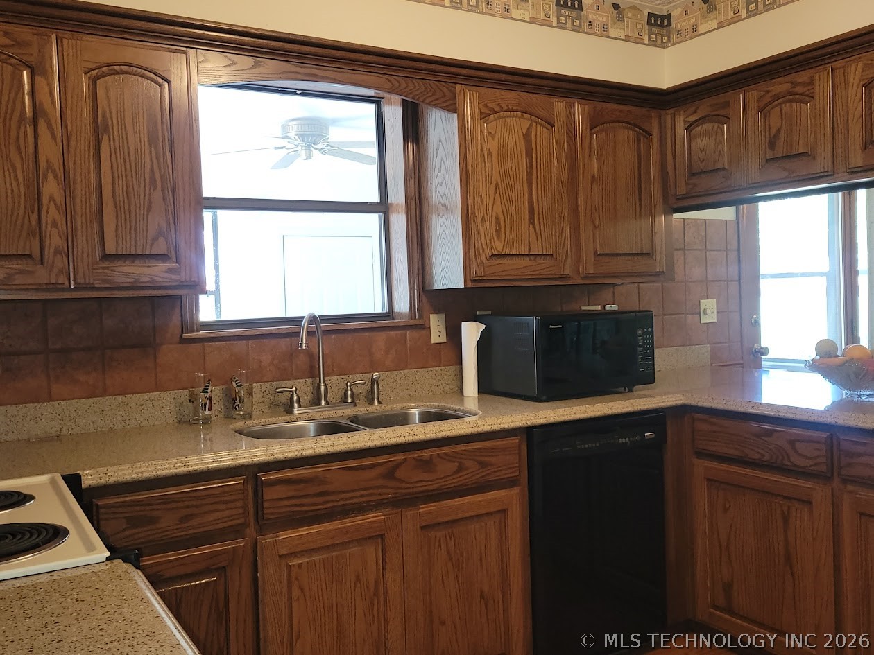 1781 E Mcgill Property Photo 17