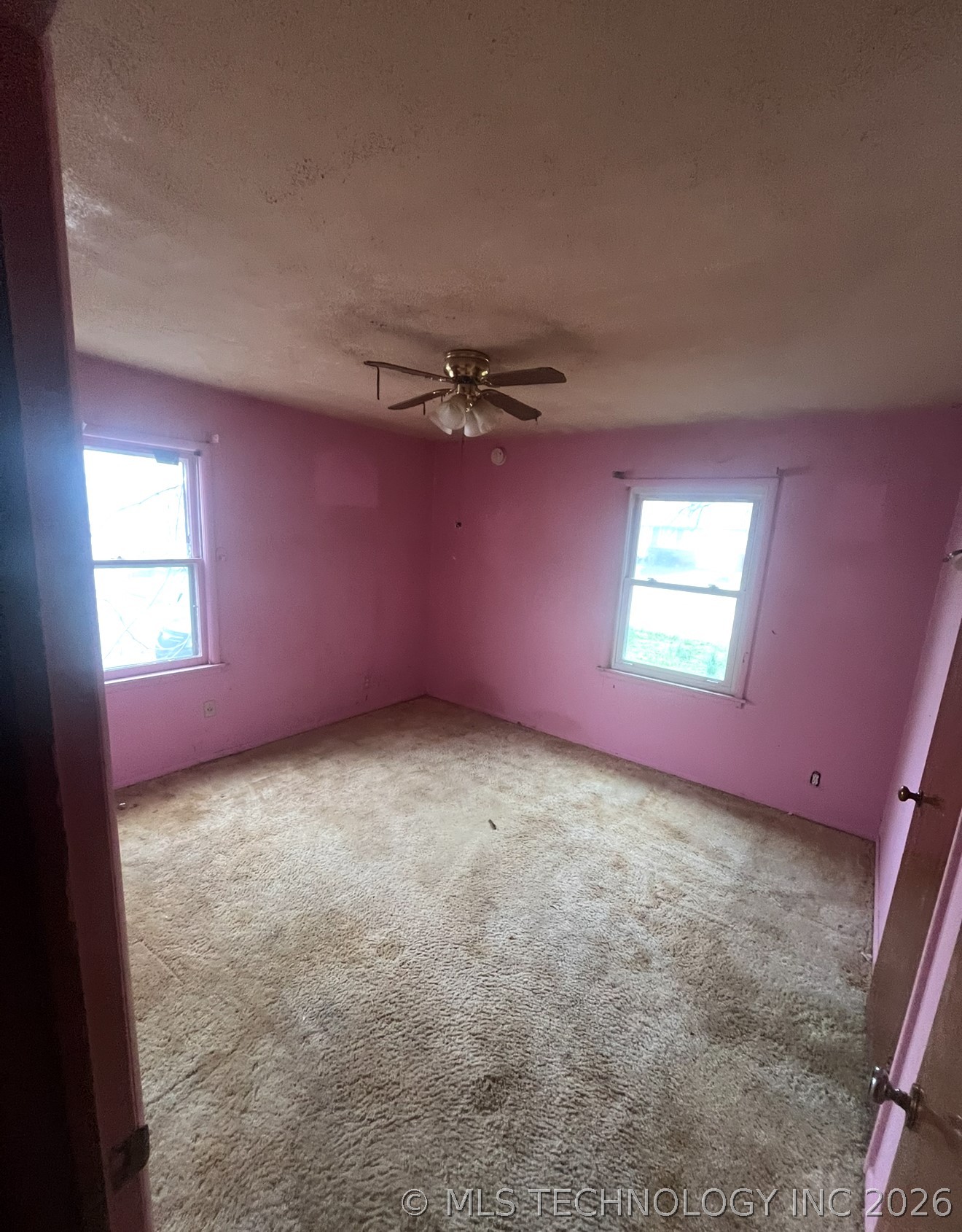 4633 N Troost Avenue Property Photo 7