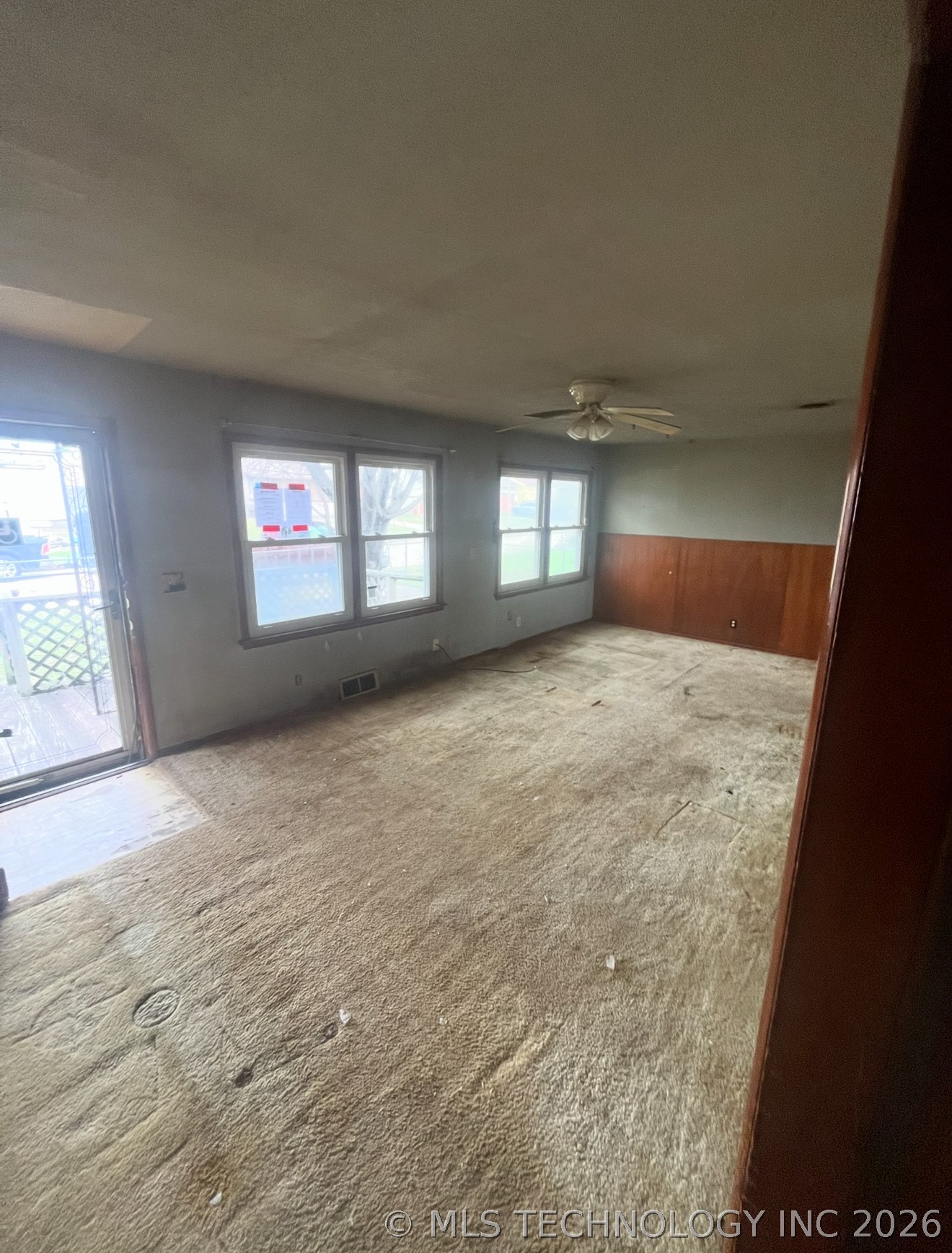 4633 N Troost Avenue Property Photo 8