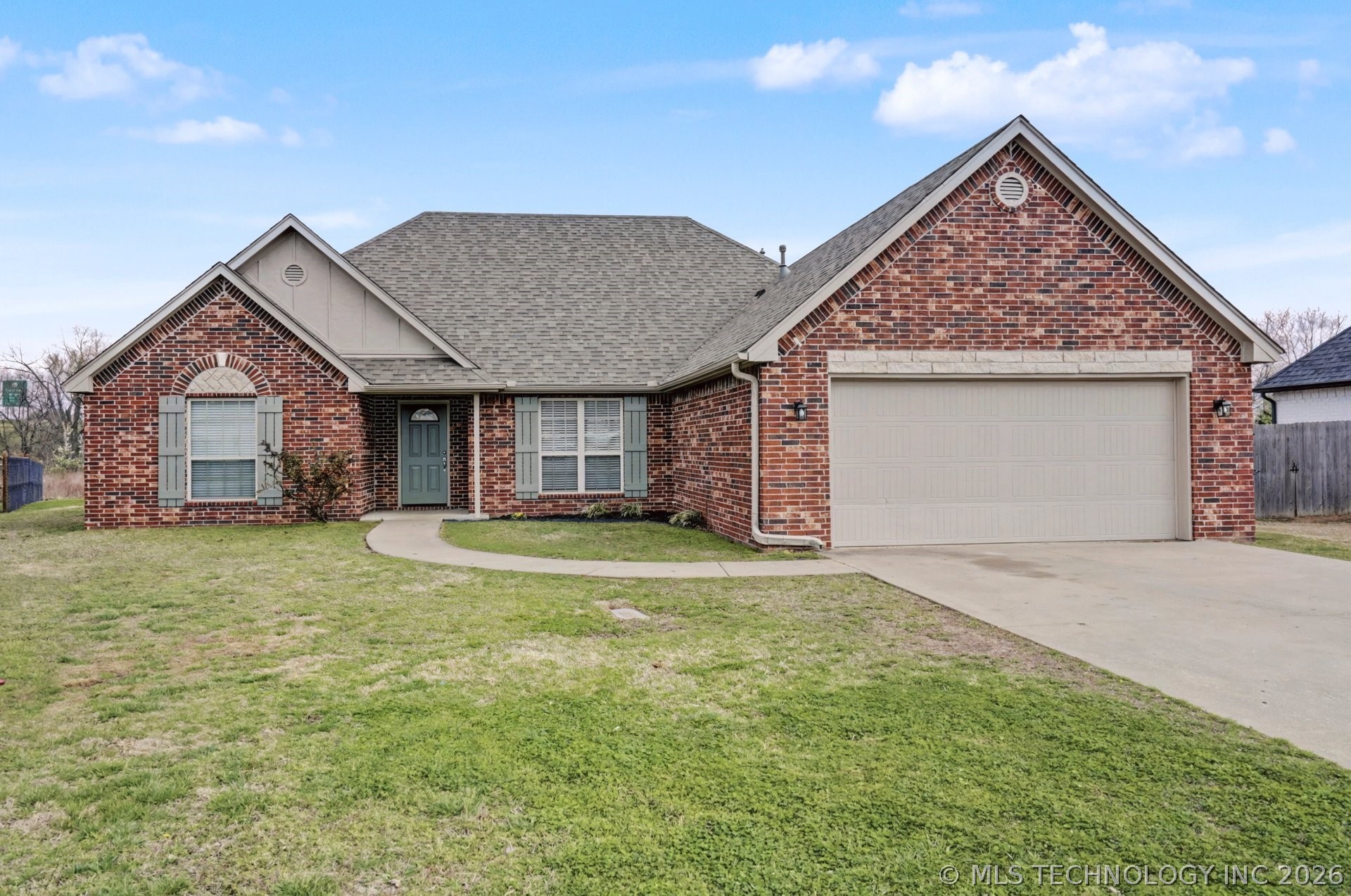 8671 Hawthorne Drive Property Photo 1