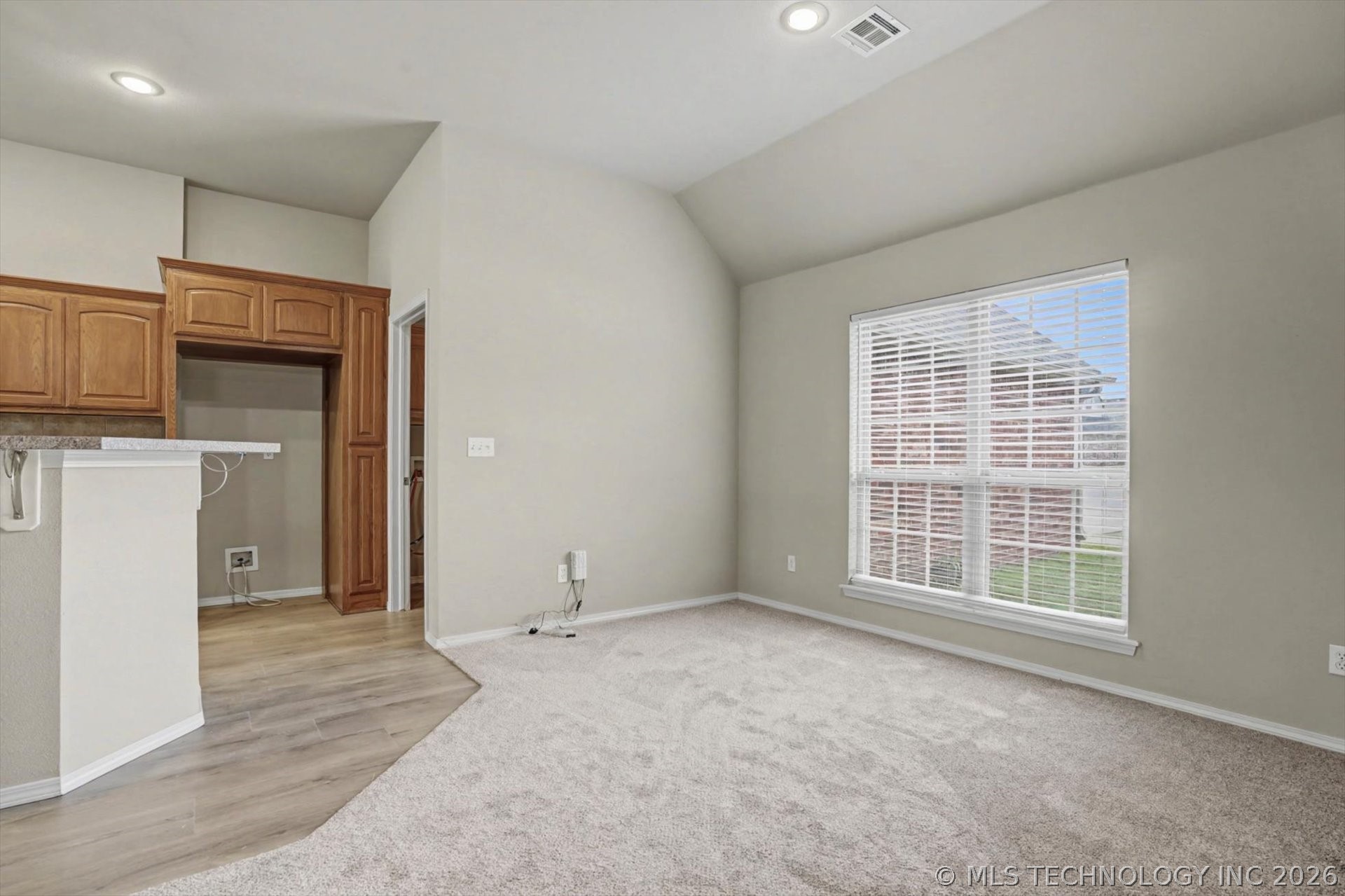 8671 Hawthorne Drive Property Photo 11