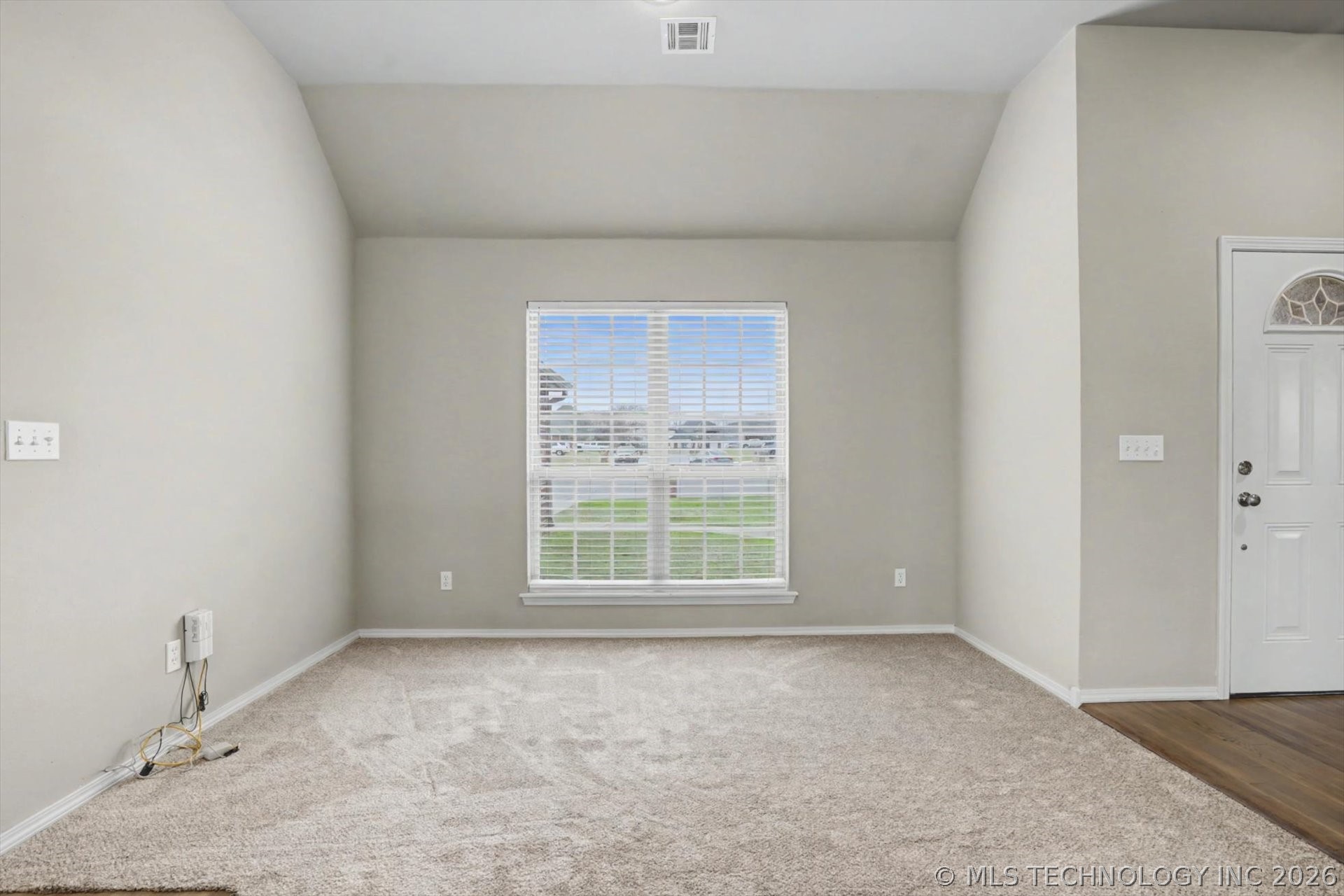 8671 Hawthorne Drive Property Photo 12