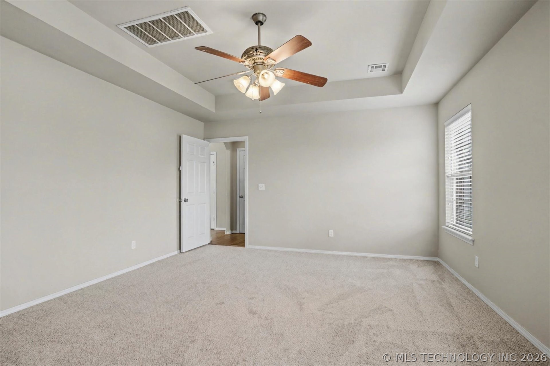 8671 Hawthorne Drive Property Photo 14