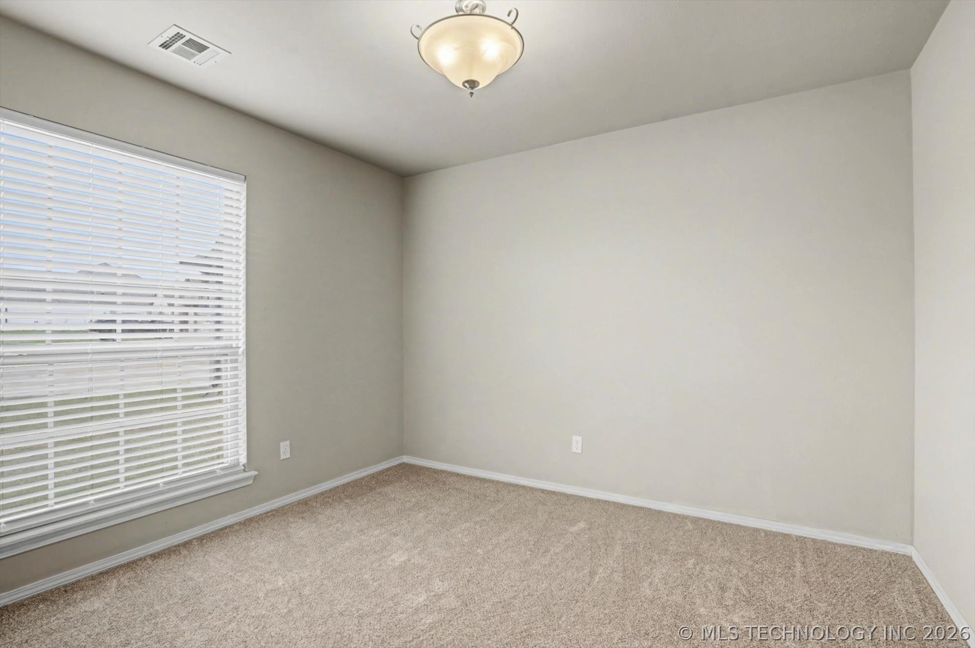 8671 Hawthorne Drive Property Photo 19