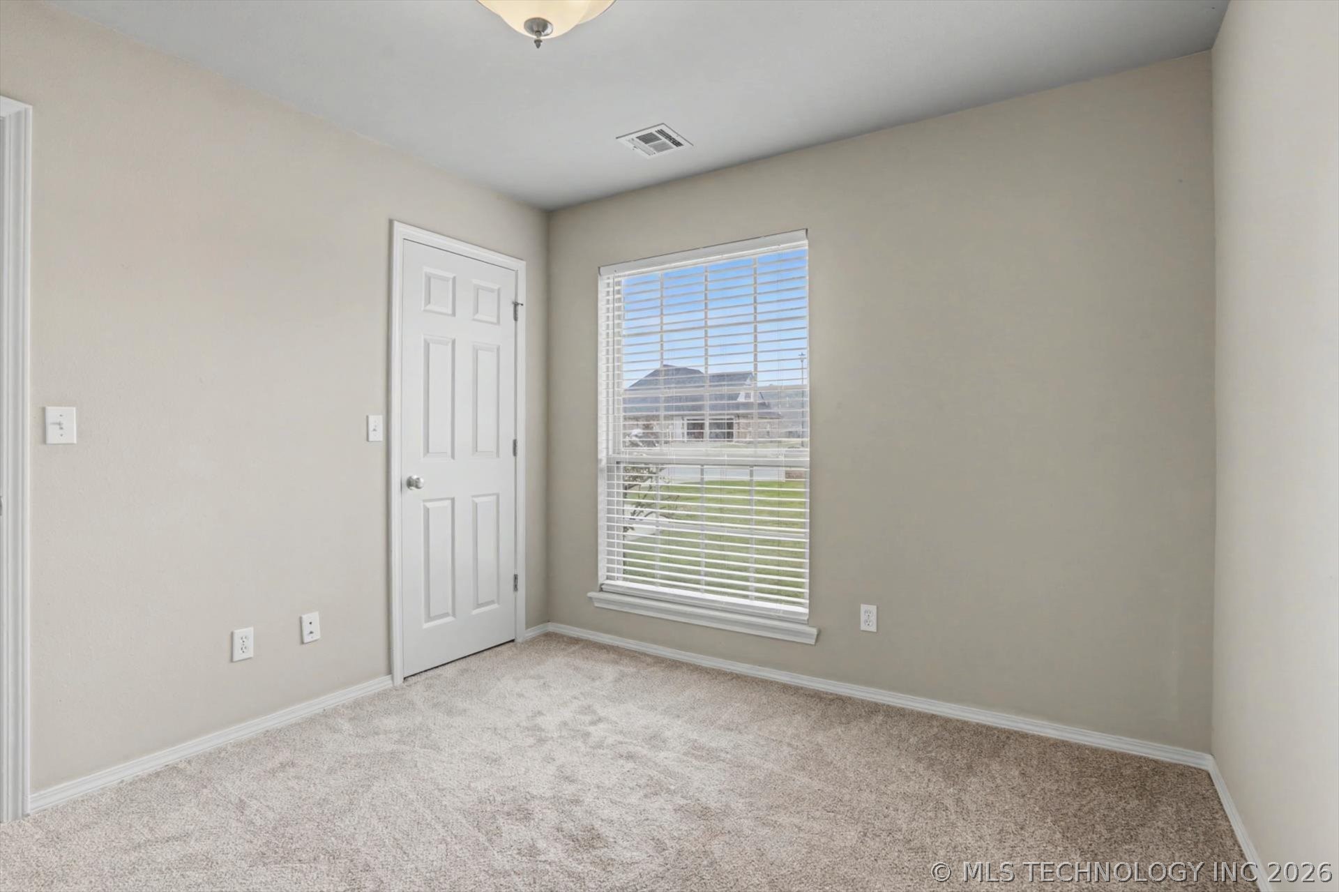 8671 Hawthorne Drive Property Photo 20